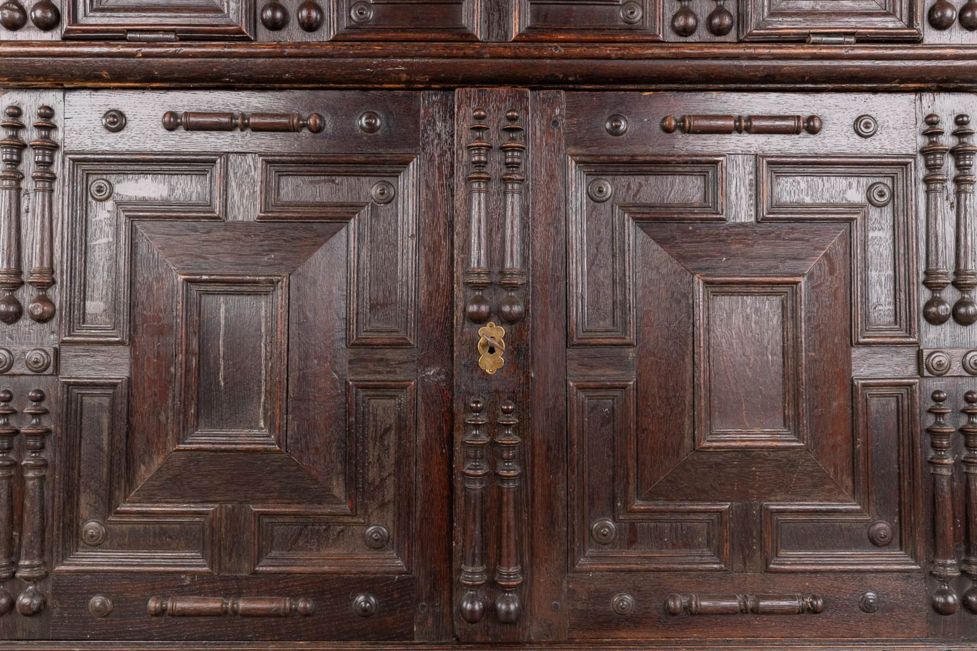 An antique cabinet with drop-down leaf, oak. 17th C. (D:62 x W:116 x H:123 cm) - Image 10 of 14