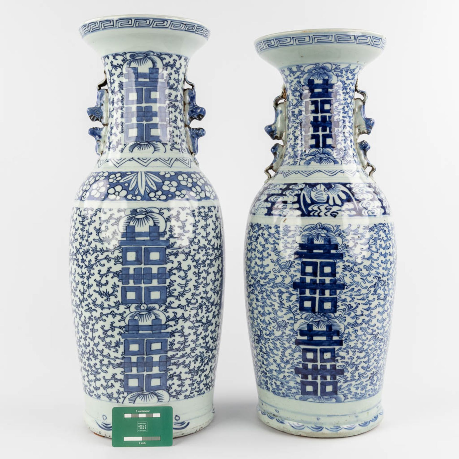 Two Chinese vases with blue-white double xi-sign of happiness. 19th/20th C. (H:60 x D:21 cm) - Image 2 of 12