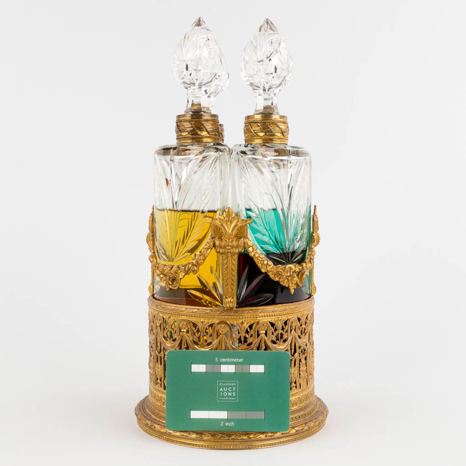 A Perfume set, gilt bronze in Louis XVI style with 4 glass bottles, Napoleon 3 period. (H:31 x D:15  - Bild 2 aus 15
