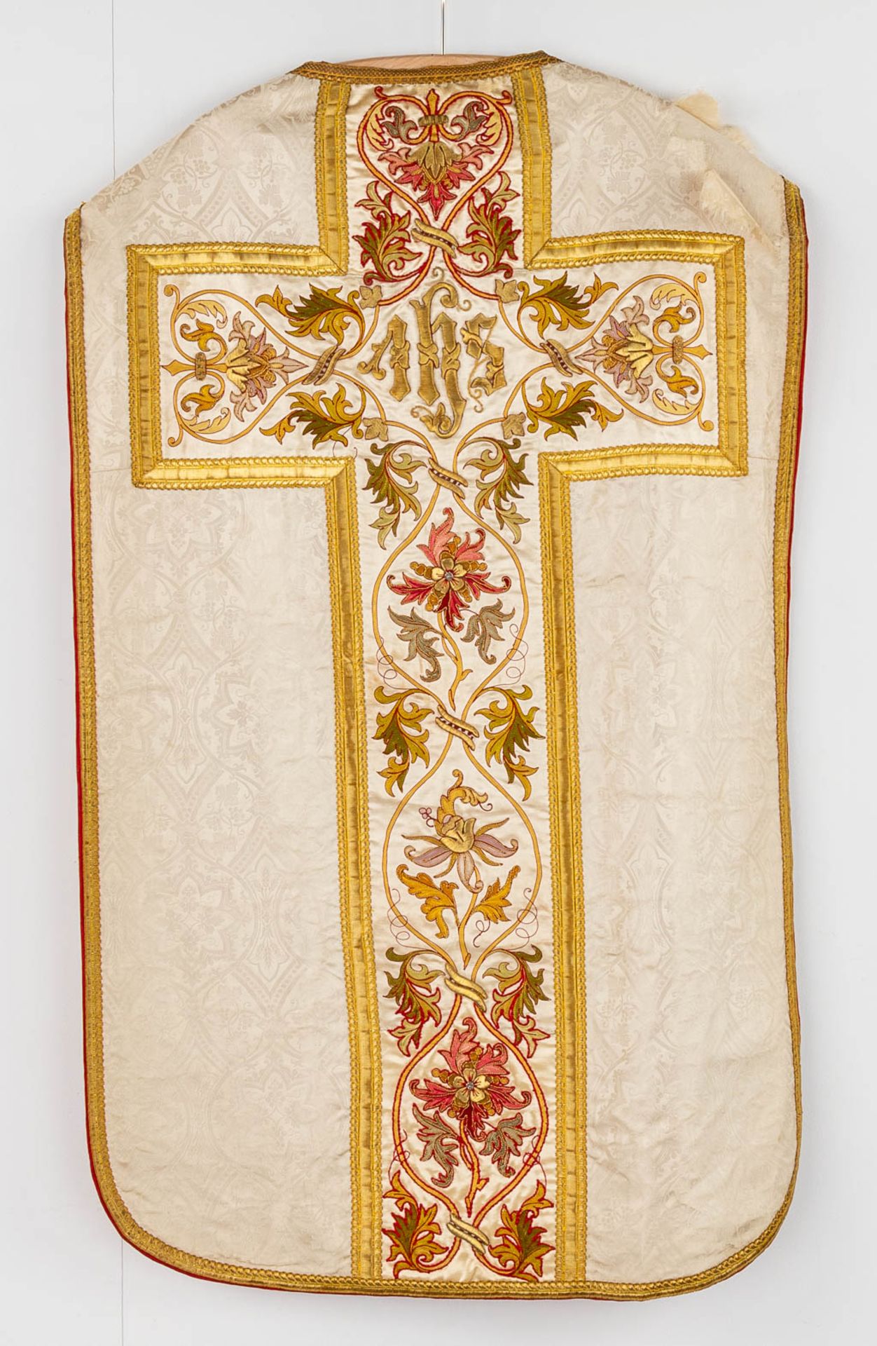 Three Roman Chasubles, Three Stola, thick gold thread embroideries. - Image 11 of 28