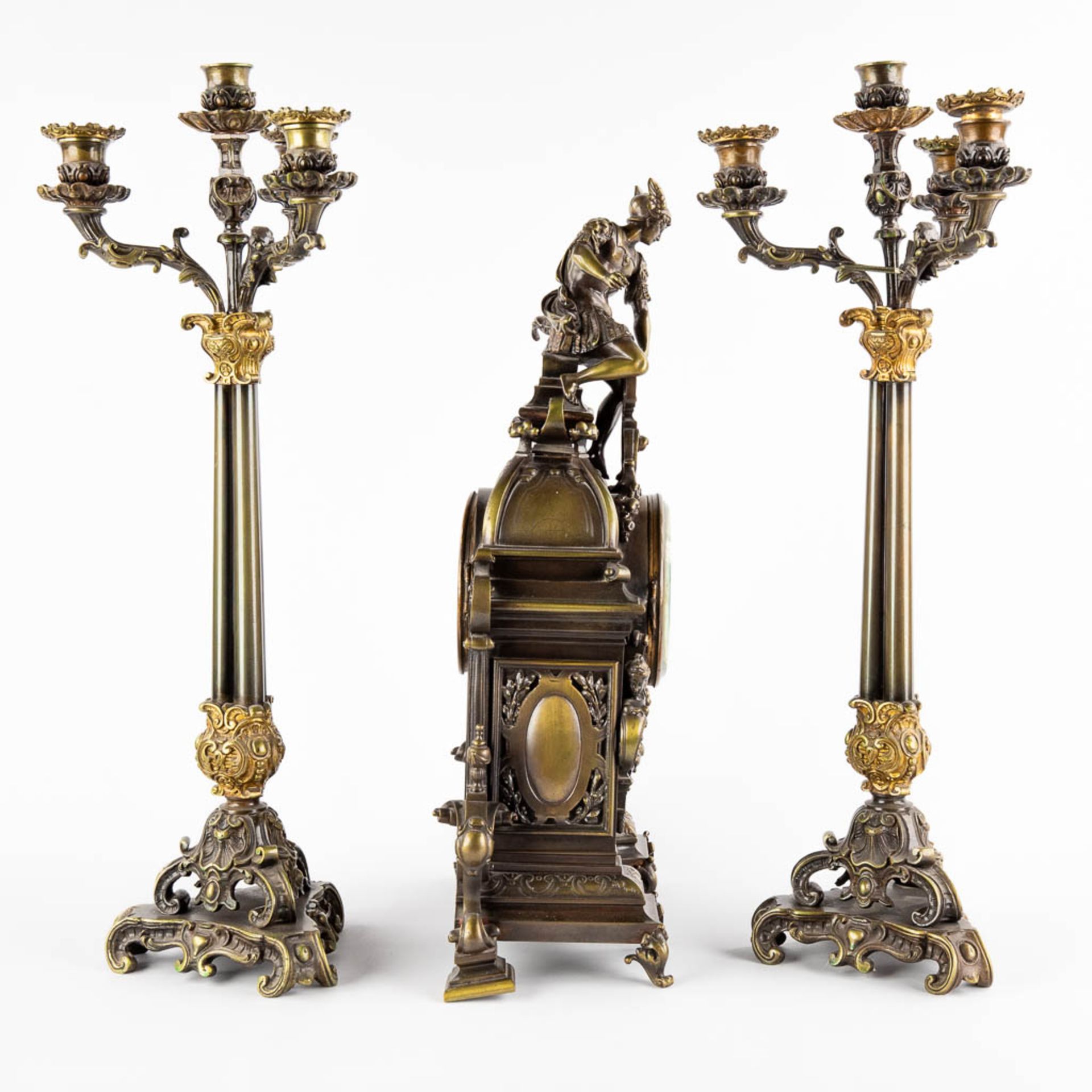 A three-piece mantle garniture clock and candelabra. Clock with an image of Mercury/Hermès. 19th C. - Image 4 of 14
