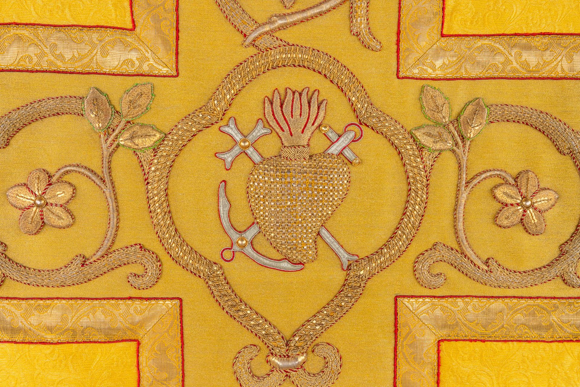 Three Roman Chasubles, Three Stola, thick gold thread embroideries. - Image 5 of 28