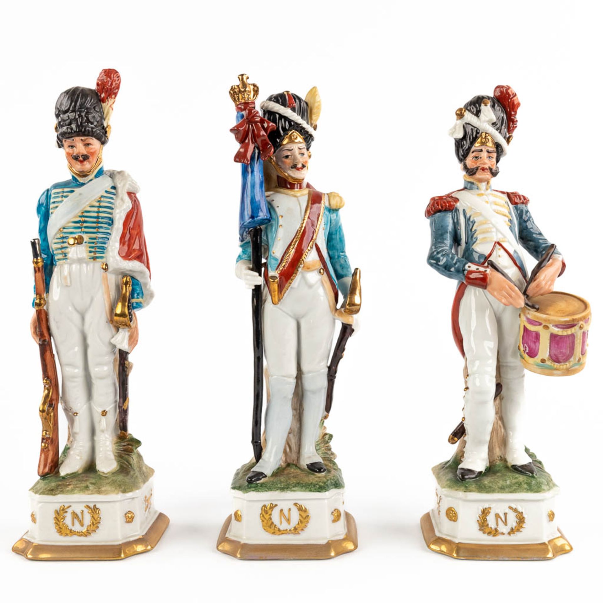 Napoleon and 9 generals, polychrome porcelain. 20th C. (H:32 cm) - Bild 4 aus 15