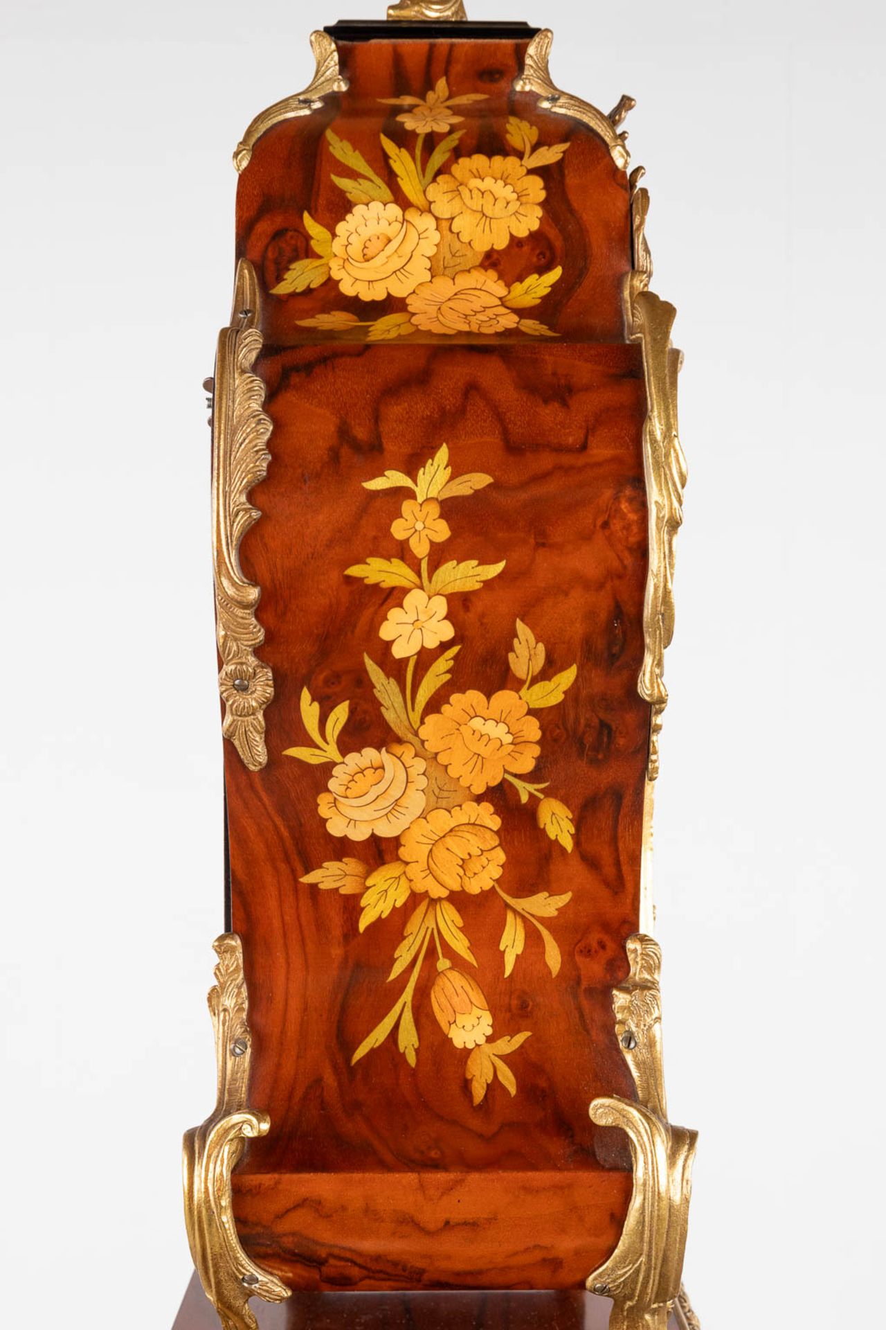 A Cartel clock on a matching pedestal, marquetry inlay and mounted with bronze. 20th C. (D:25 x W:48 - Image 9 of 18