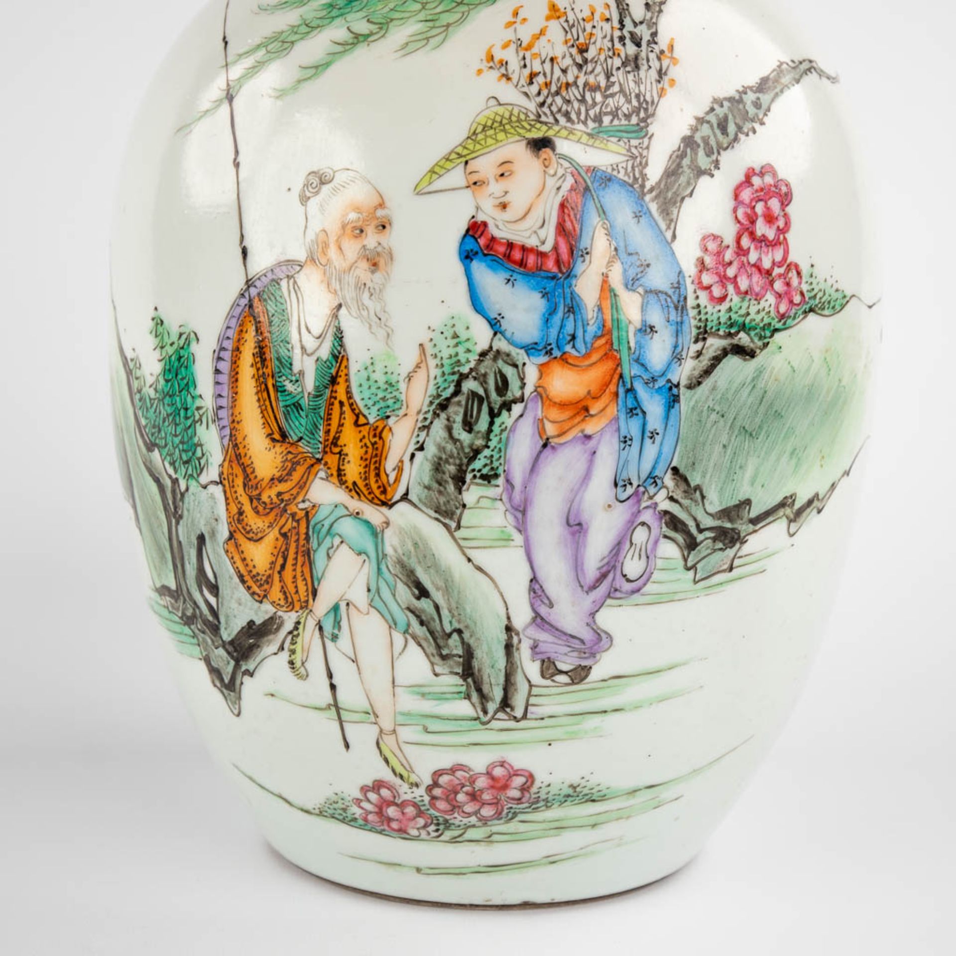 Two Chinese ginger jars, Famille Rose, decorated with wise men and fishermen. 19th/20th C. (H:30 x D - Image 14 of 15