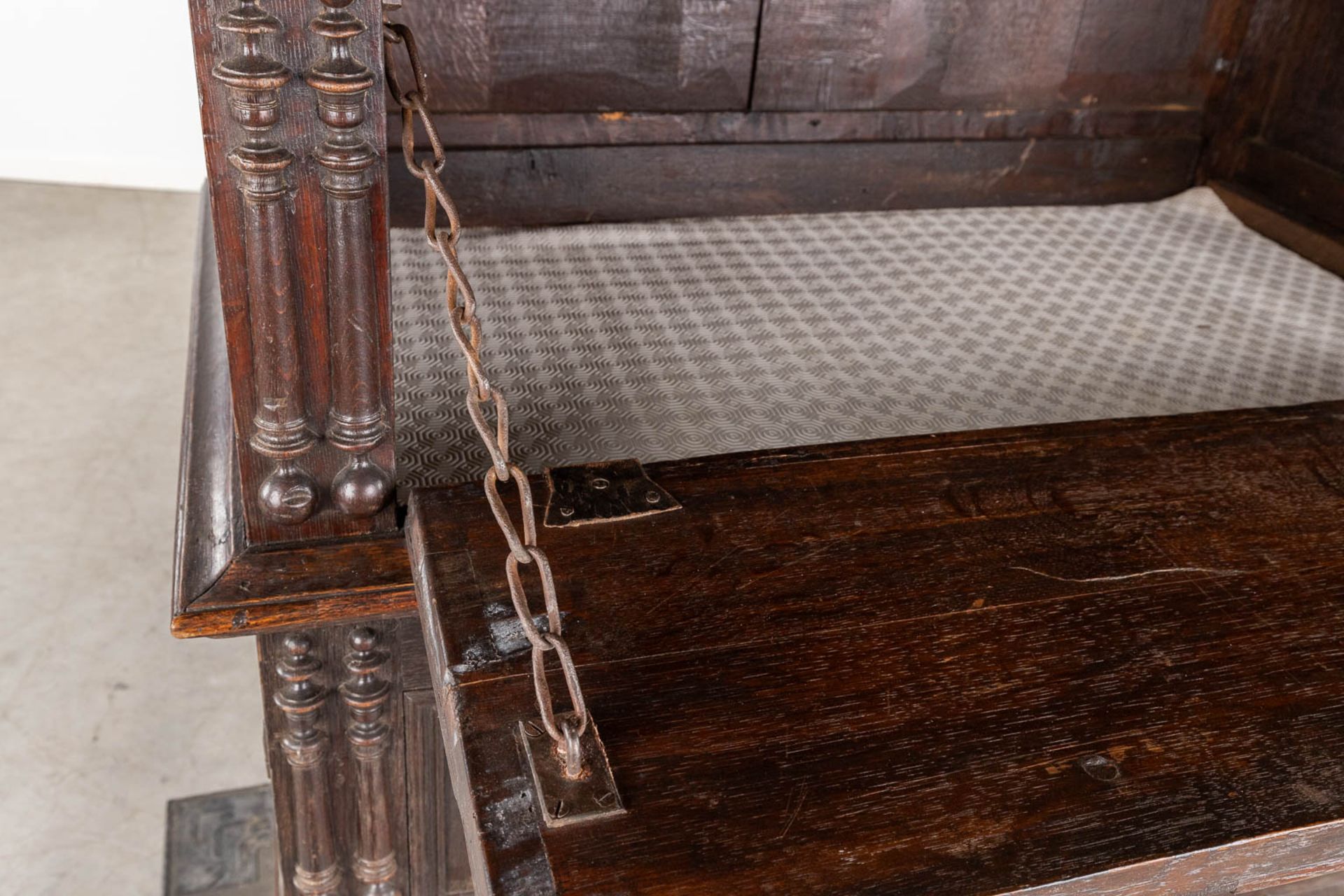 An antique cabinet with drop-down leaf, oak. 17th C. (D:62 x W:116 x H:123 cm) - Image 12 of 14