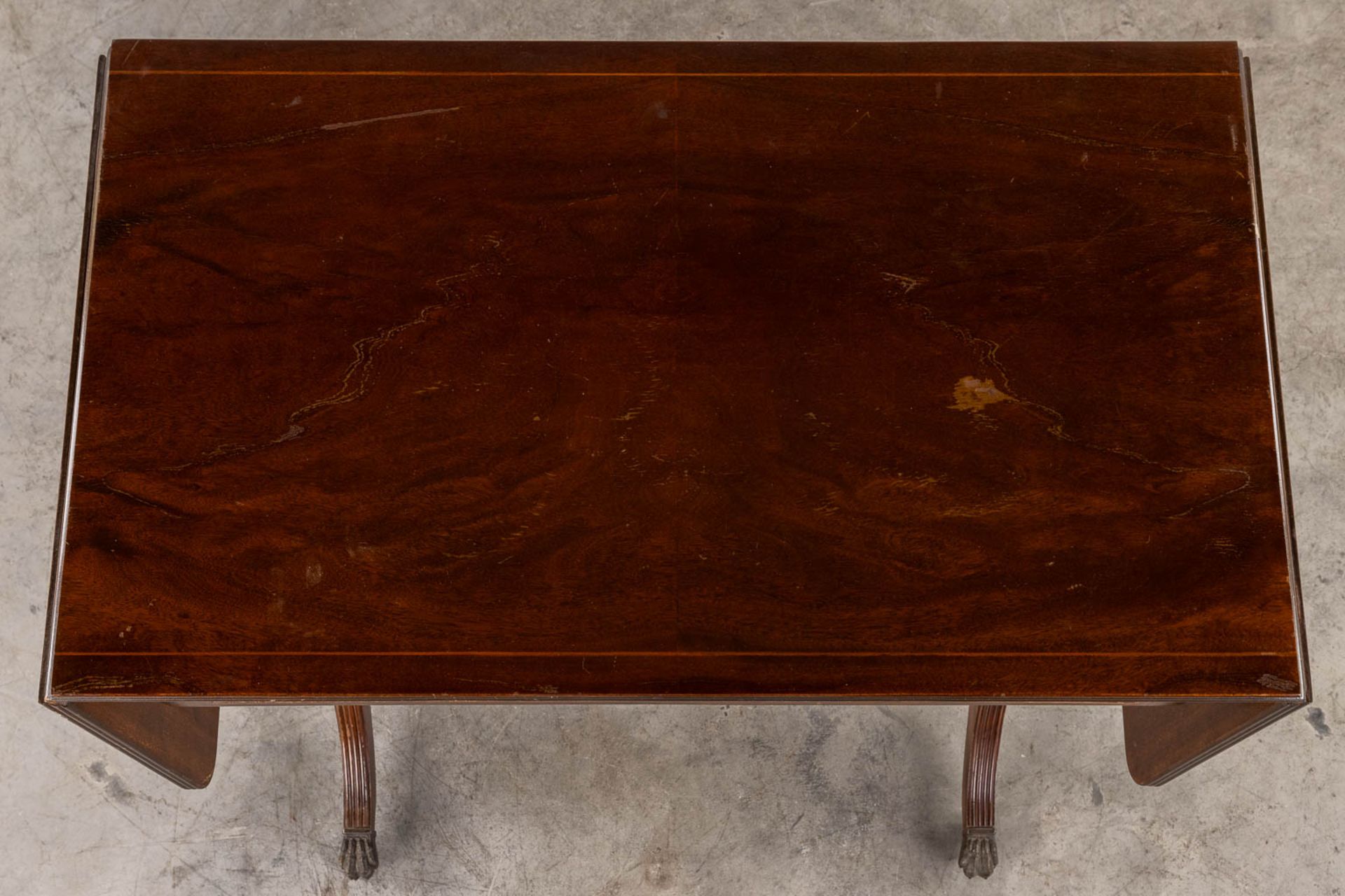 An English drop-leaf desk, decorated with a lire. 20th C. (D:51 x W:150 x H:75 cm) - Image 9 of 15