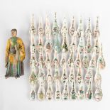 A large collection of 46 Chinese spoons, Famille Rose. Added, a Chinese Stoneware figurine. (H:15,5