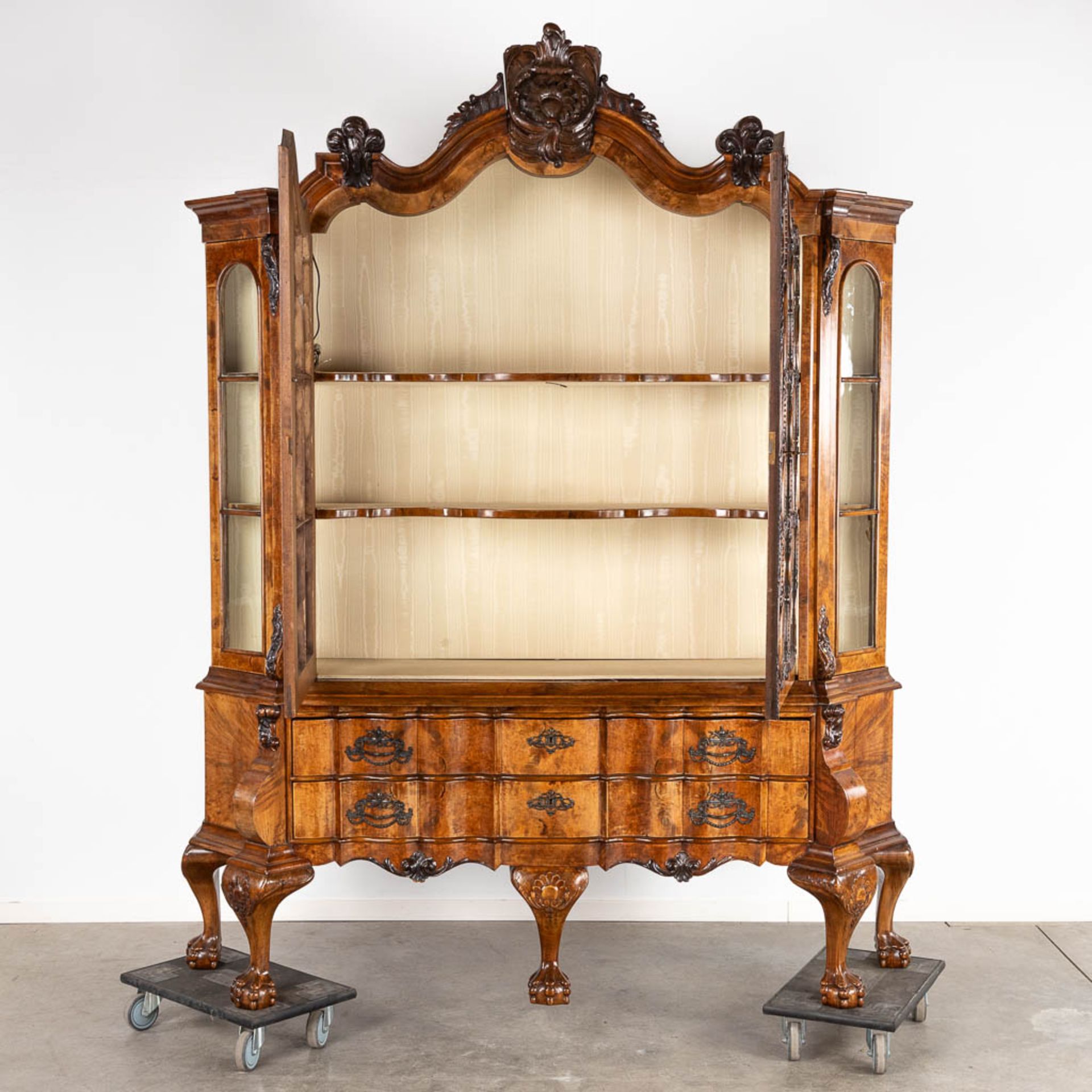 A large display cabinet, England, Chippendale style. 19th C. (D:53 x W:208 x H:252 cm) - Image 3 of 20