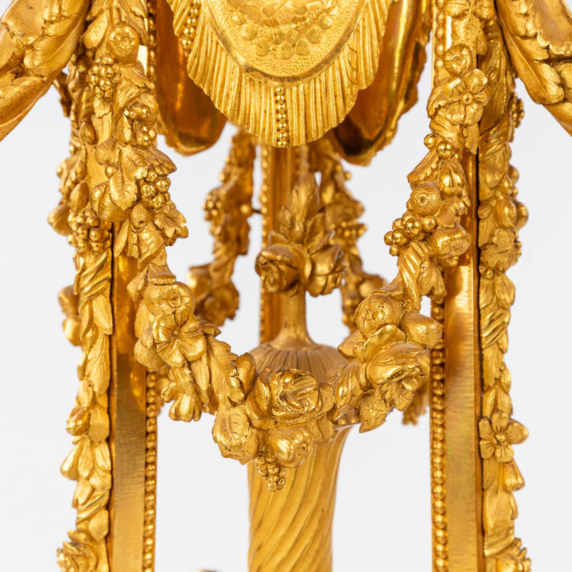 An imposing three-piece mantle garniture clock and candelabra, gilt bronze in Louis XVI style. Maiso - Image 32 of 38