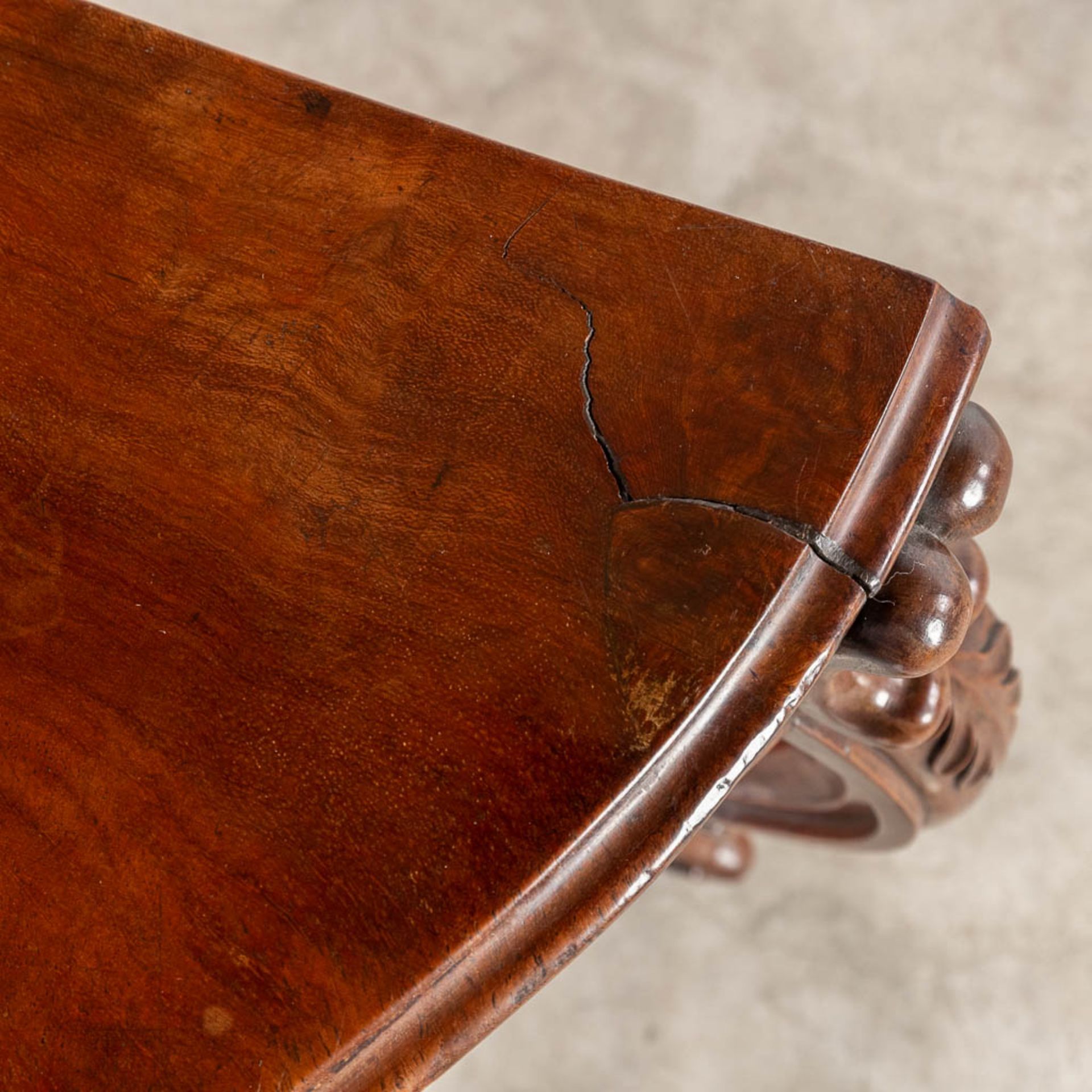A console table, solid hardwood in Louis XV style. Circa 1900. (D:47 x W:108 x H:80 cm) - Image 12 of 12