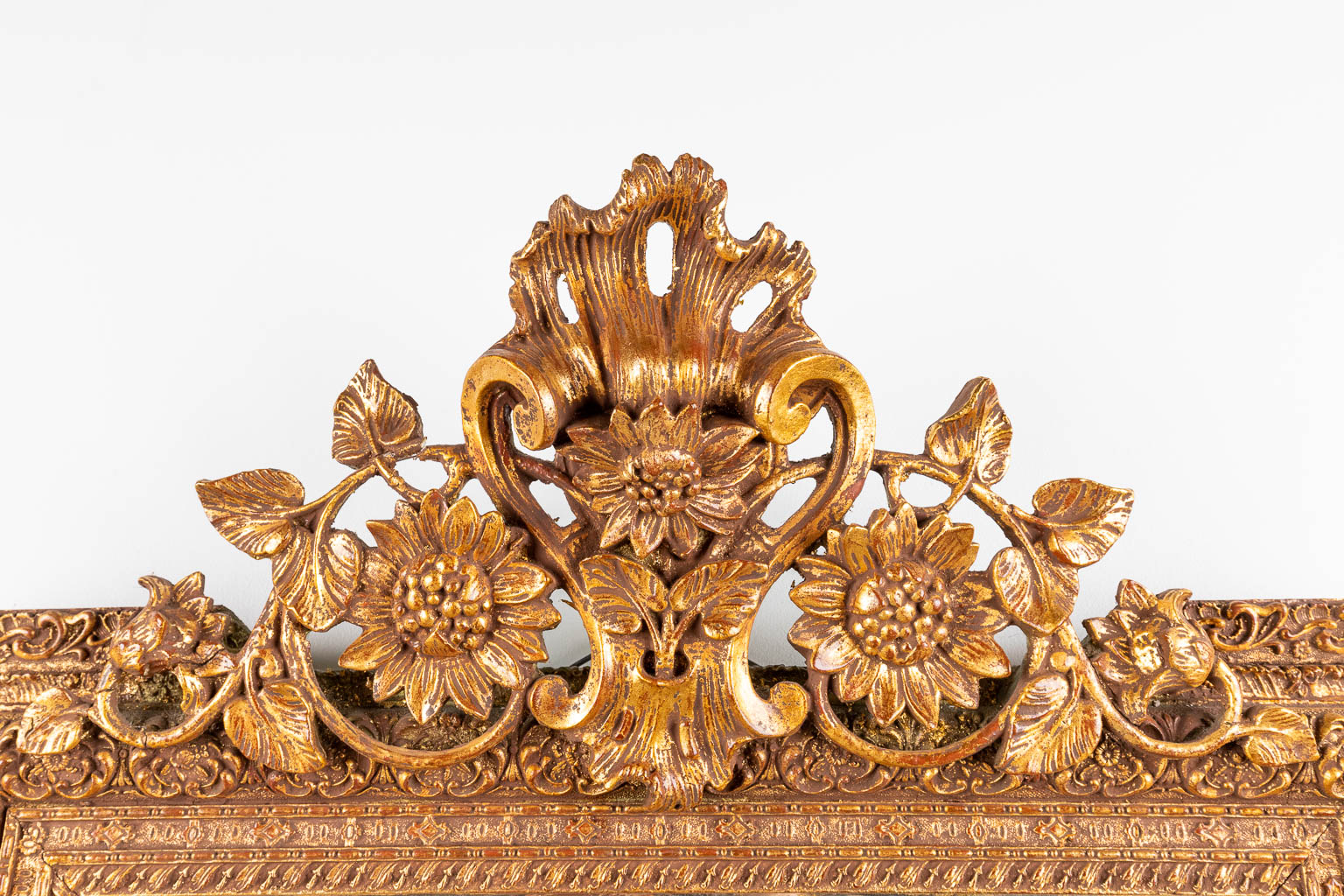 A mirror, gilt stucco on a wood base, Louis XVI style, circa 1900. (W:78 x H:130 cm) - Bild 3 aus 7