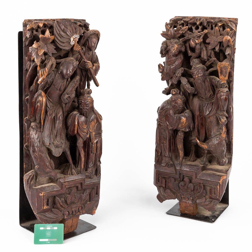 A pair of decorative and Oriental wood-sculptured panels. 19th C. (D:18 x W:26 x H:76 cm) - Bild 2 aus 16