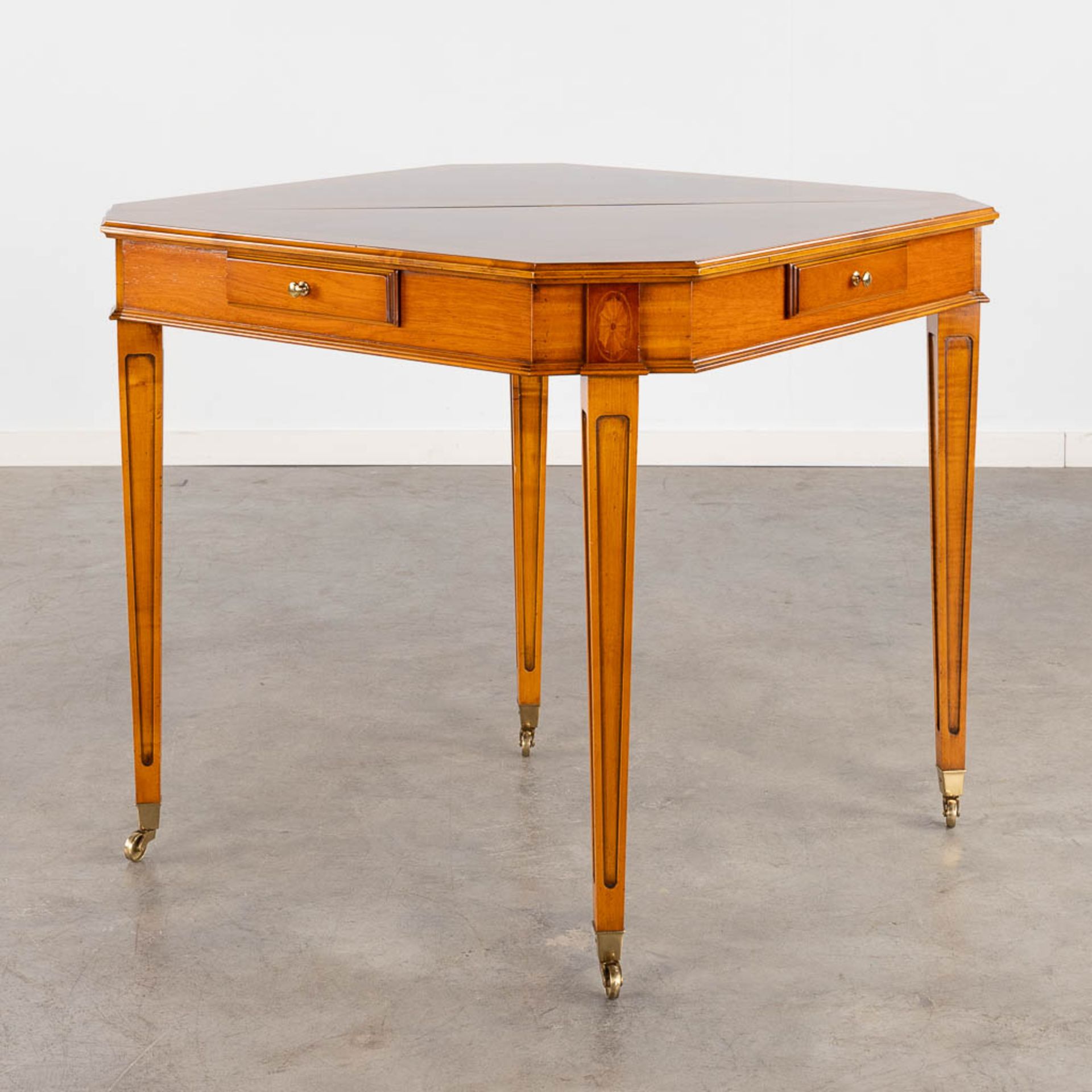 A young game table, marquetry inlay. 20th C. (D:104 x W:104 x H:74 cm) - Image 4 of 13