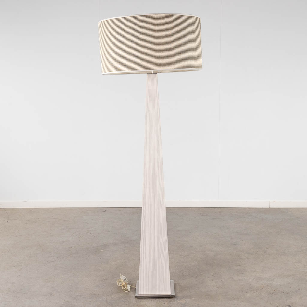 Natuzzi, a floorlamp. 21st C. (H:169 x D:60 cm) - Bild 4 aus 13