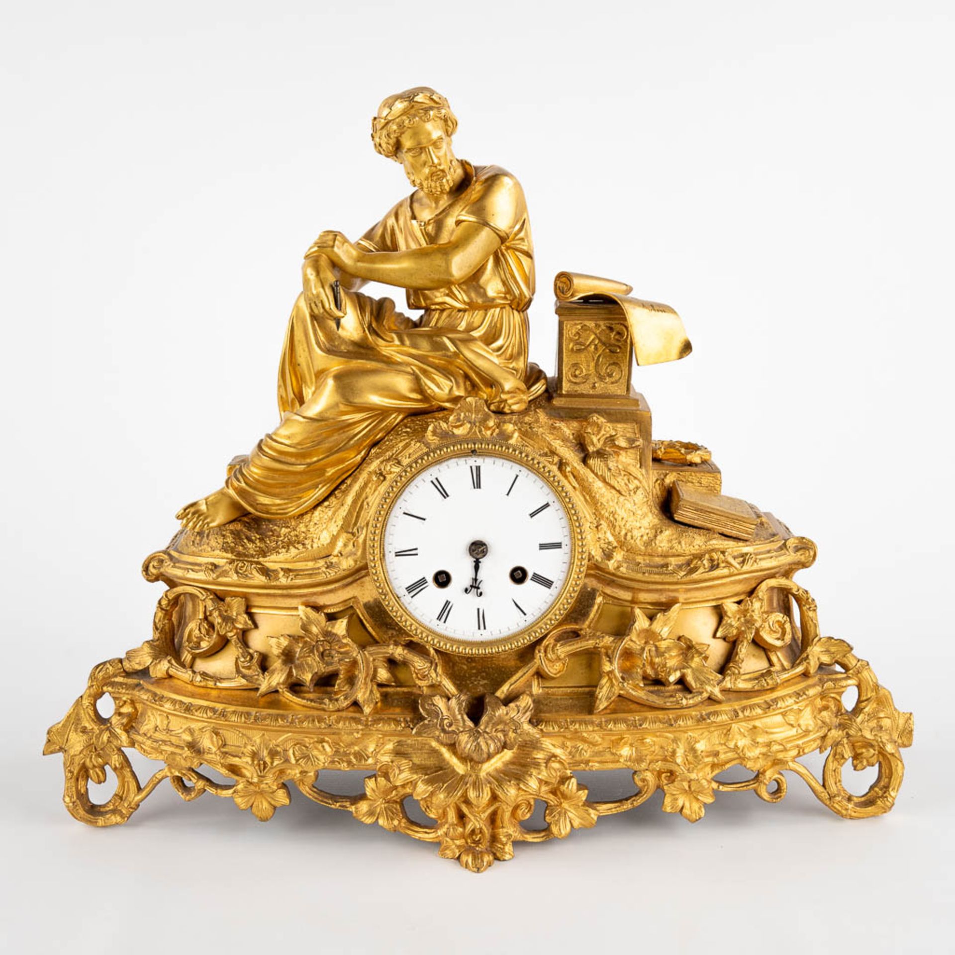 A mantle clock 'Lois De Solon', gilt bronze. France, 19th C. (D:14 x W:38 x H:52 cm)