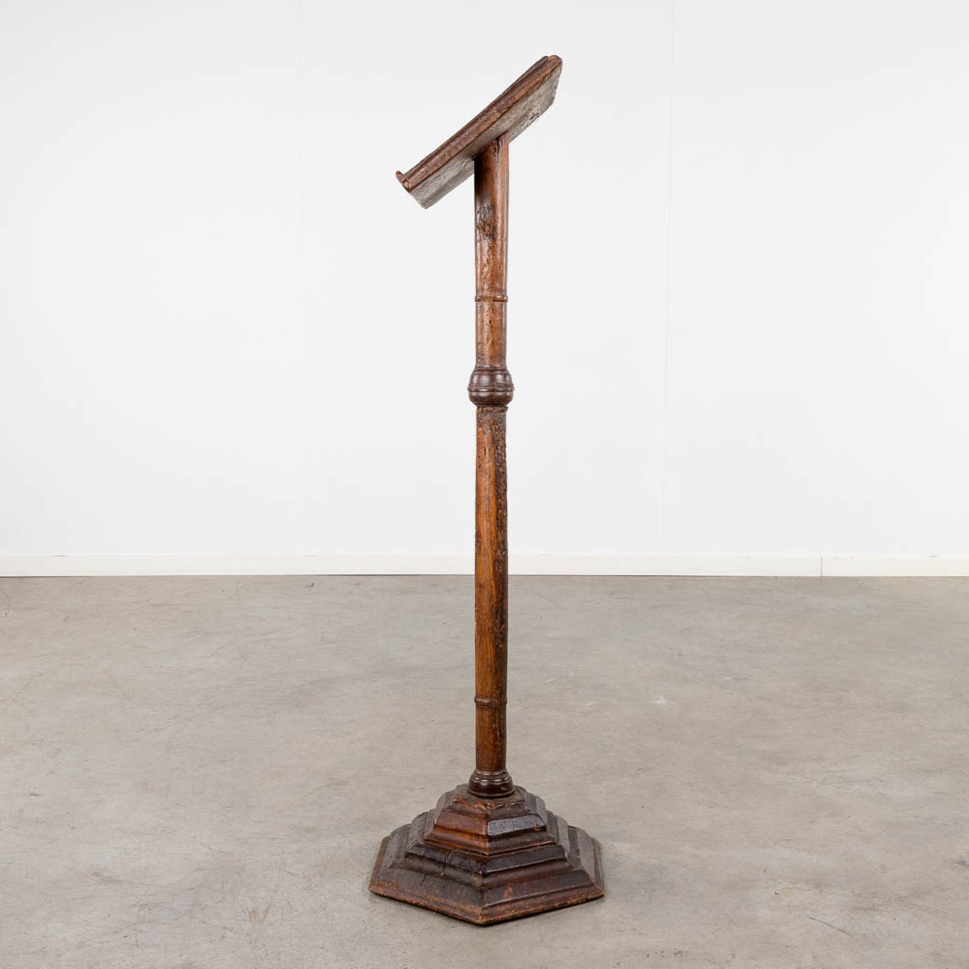 An antique lectern. 18th/19th C. (D:40 x W:50 x H:140 cm) - Image 6 of 12