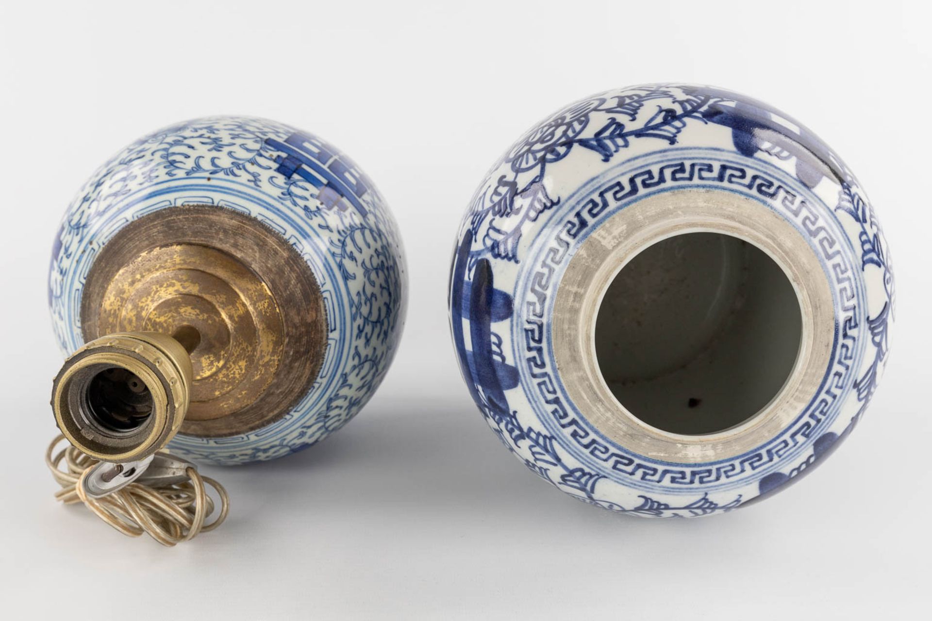 4 Chinese ginger jars with blue-white decor. 19th/20th C. (H:23 x D:21 cm) - Image 8 of 14