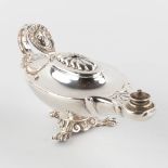 An oil lamp, Silver, London, England. 1875. 267g. (W:18,5 x H:9 cm)