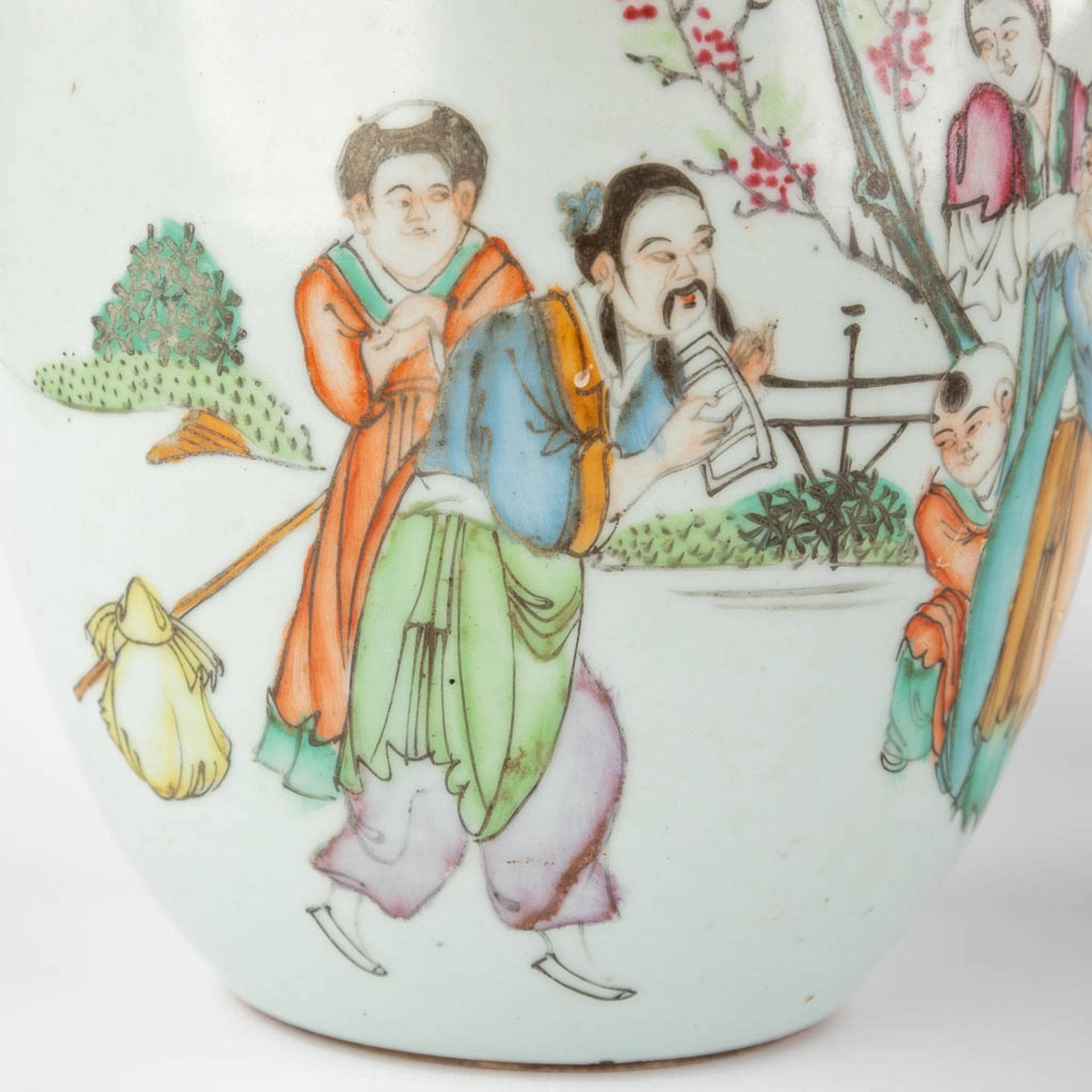 Two Chinese ginger jars, Famille Rose, decorated with wise men and fishermen. 19th/20th C. (H:30 x D - Image 11 of 15