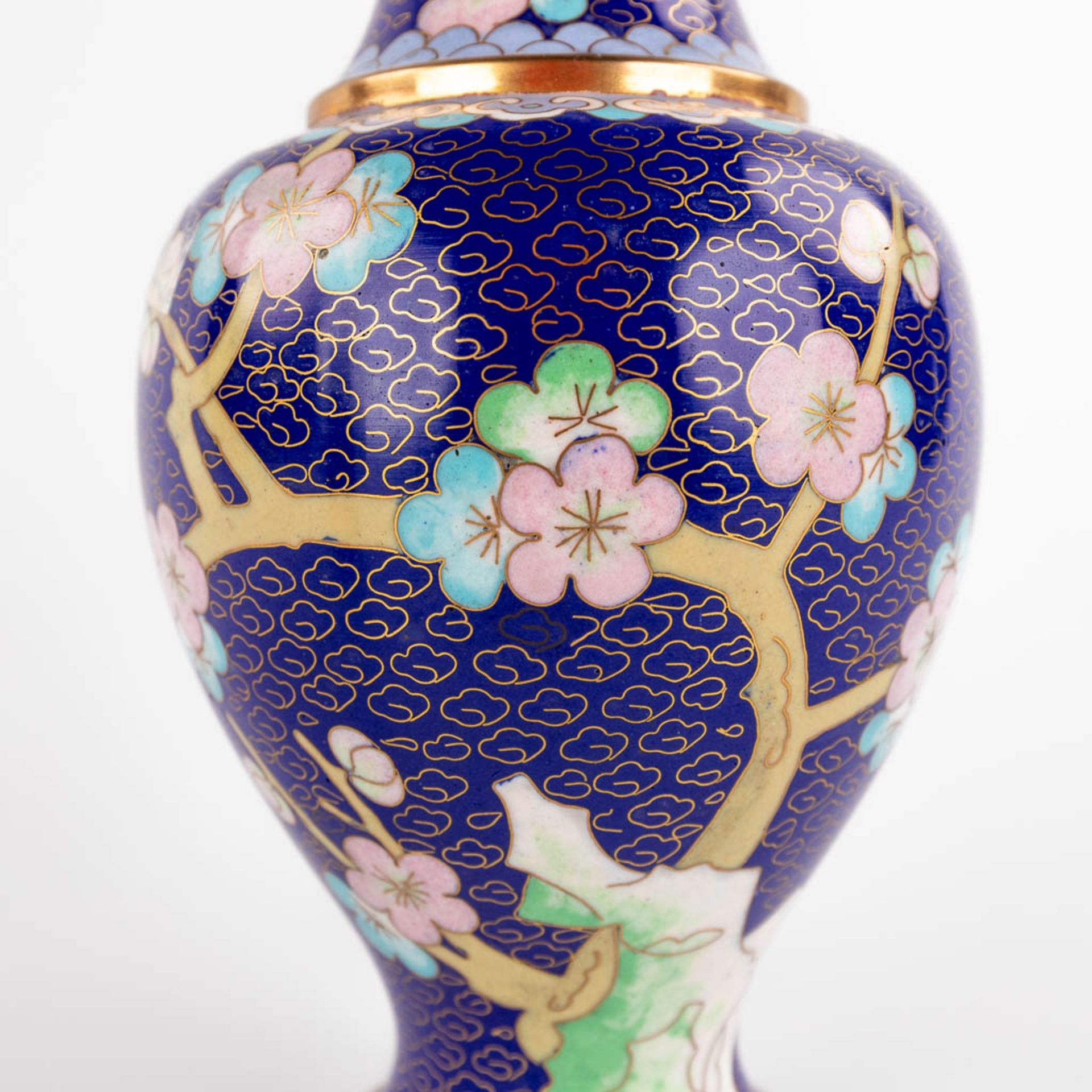 Five Oriental vases, cloisonné bronze. 20th C. (H:25 cm) - Image 18 of 27