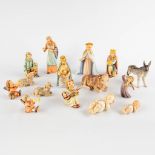 Hummel, a 15-piece Nativity scène. (H:19 cm)