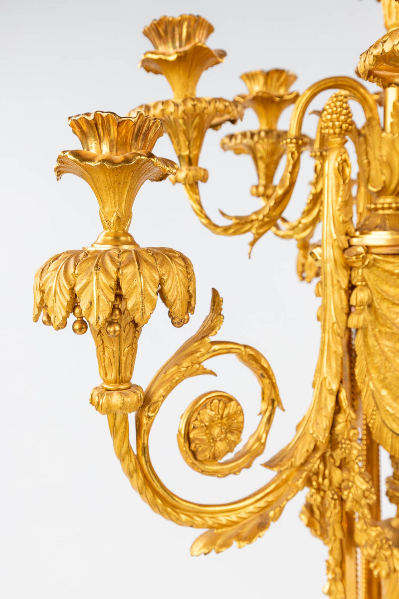 An imposing three-piece mantle garniture clock and candelabra, gilt bronze in Louis XVI style. Maiso - Image 30 of 38