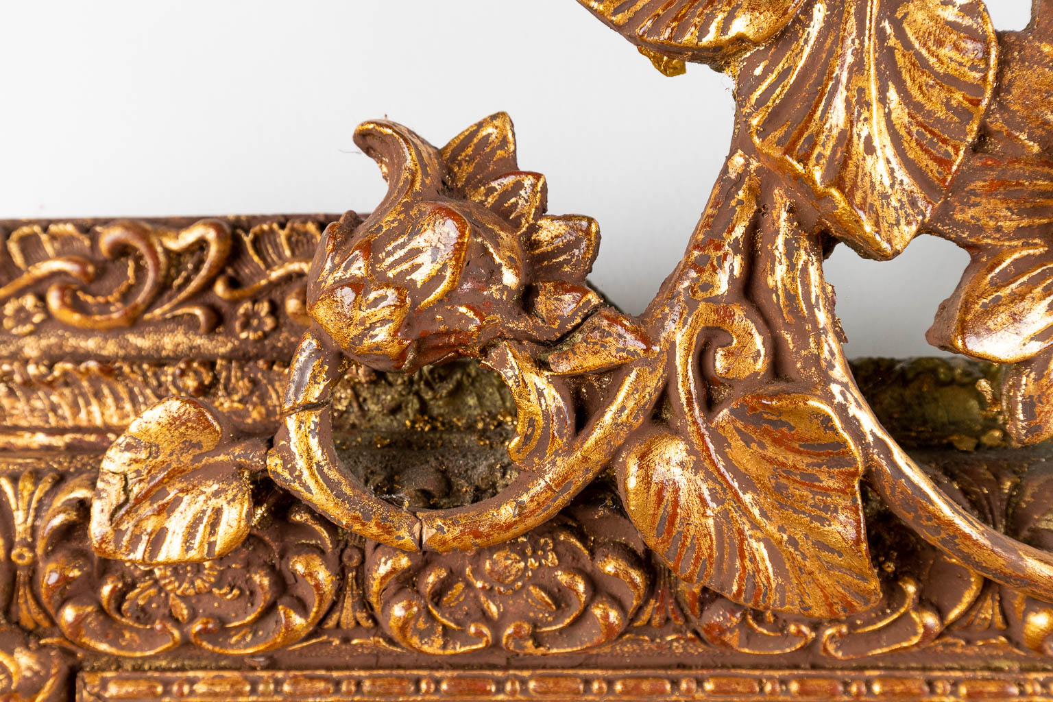 A mirror, gilt stucco on a wood base, Louis XVI style, circa 1900. (W:78 x H:130 cm) - Bild 4 aus 7