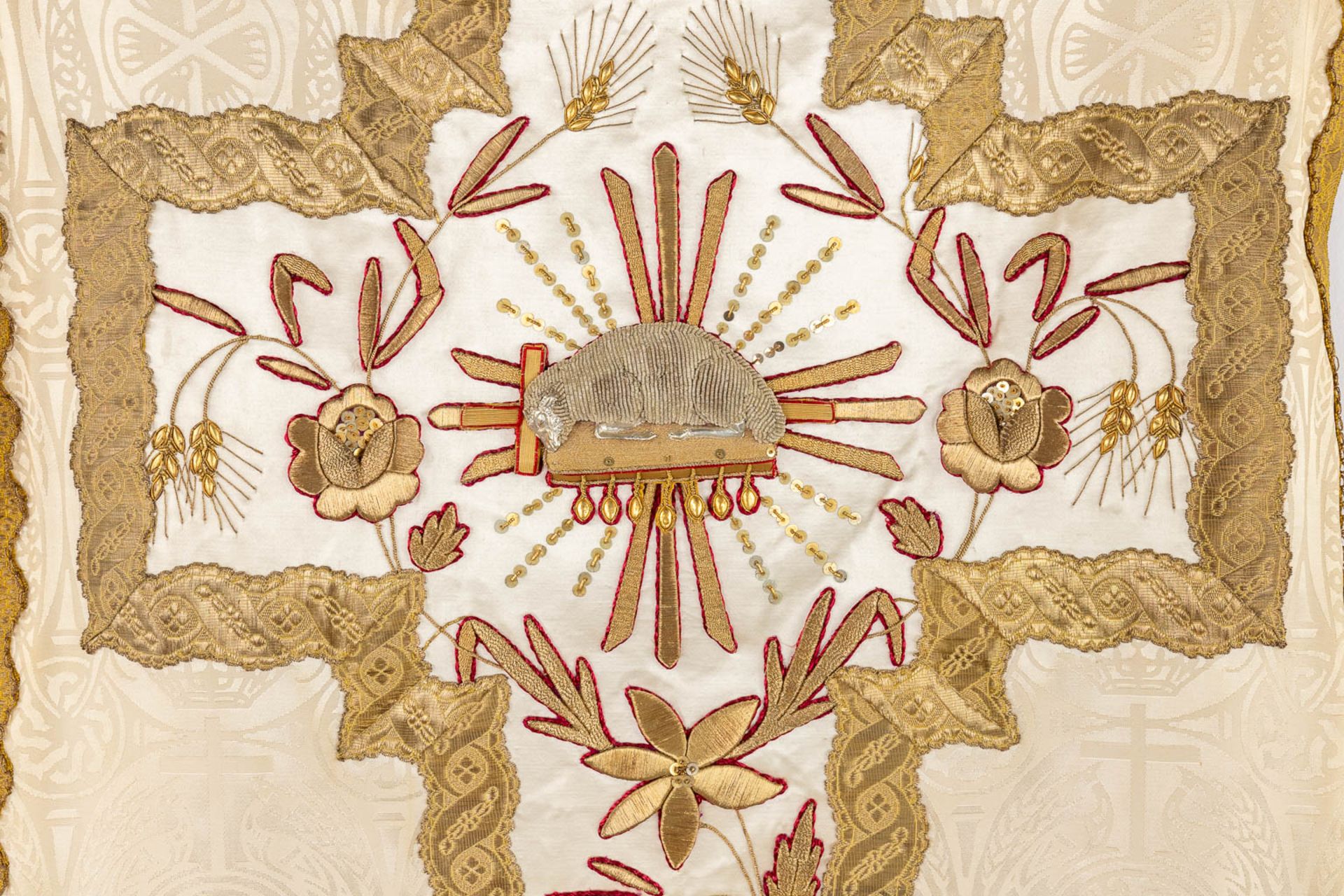 Three Roman Chasubles, Three Stola, thick gold thread embroideries. - Image 21 of 28