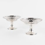 A pair of silver tazza, England. Chester, 1907, 176g. (H:8 x D:12,5 cm)
