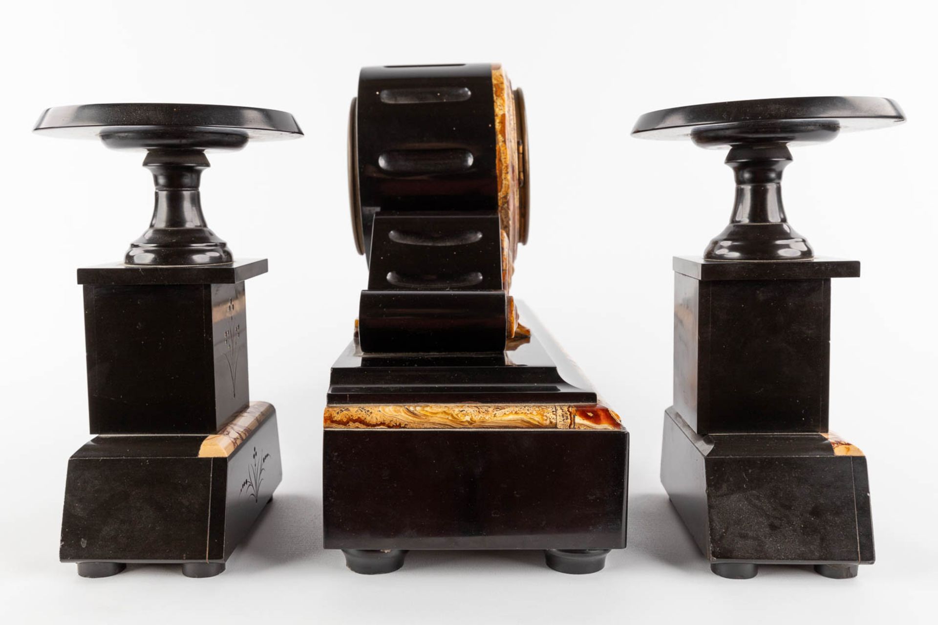 A three-piece mantle garniture clock and side pieces, marble. Circa 1900. (D:15 x W:54 x H:30 cm) - Image 4 of 12