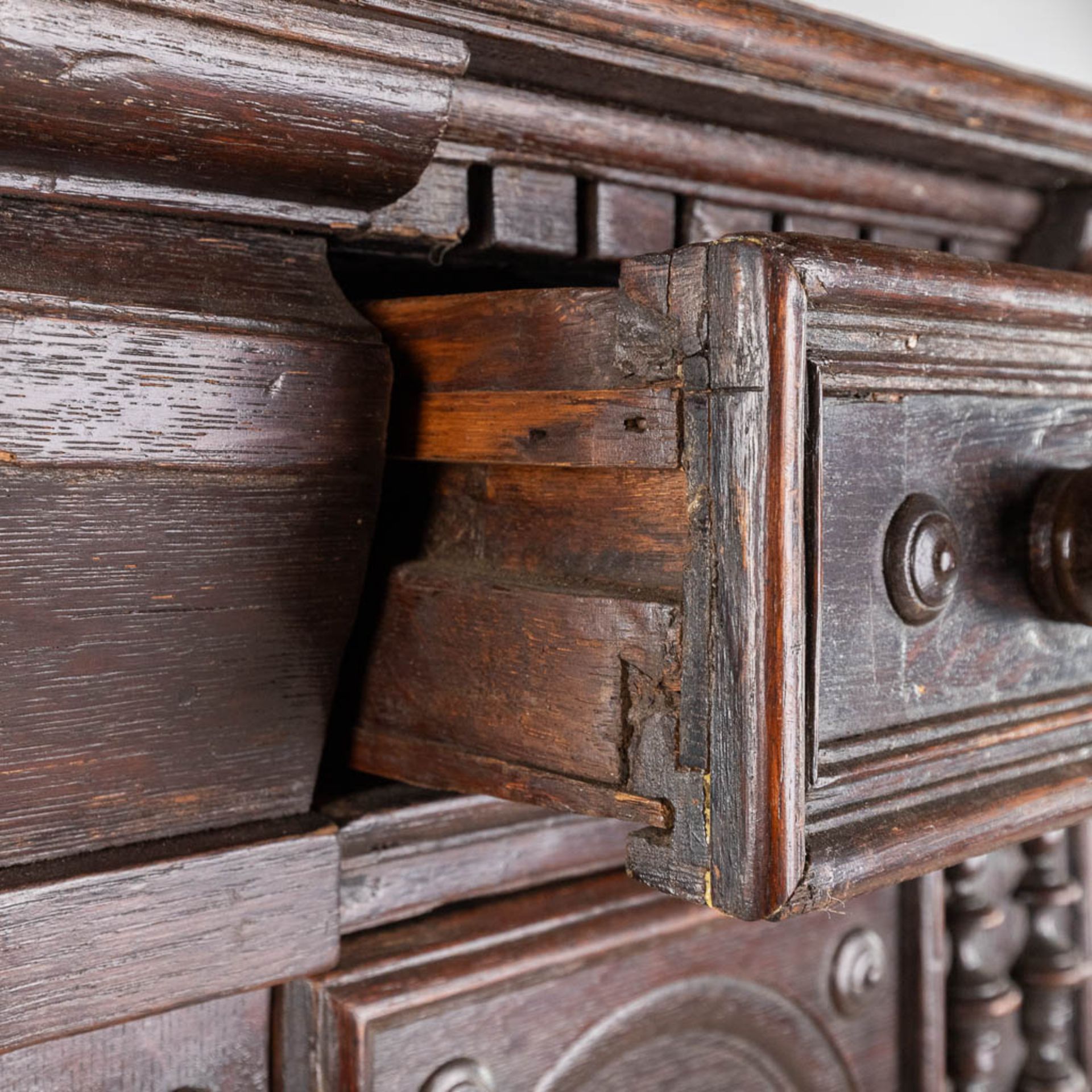 An antique cabinet with drop-down leaf, oak. 17th C. (D:62 x W:116 x H:123 cm) - Image 11 of 14