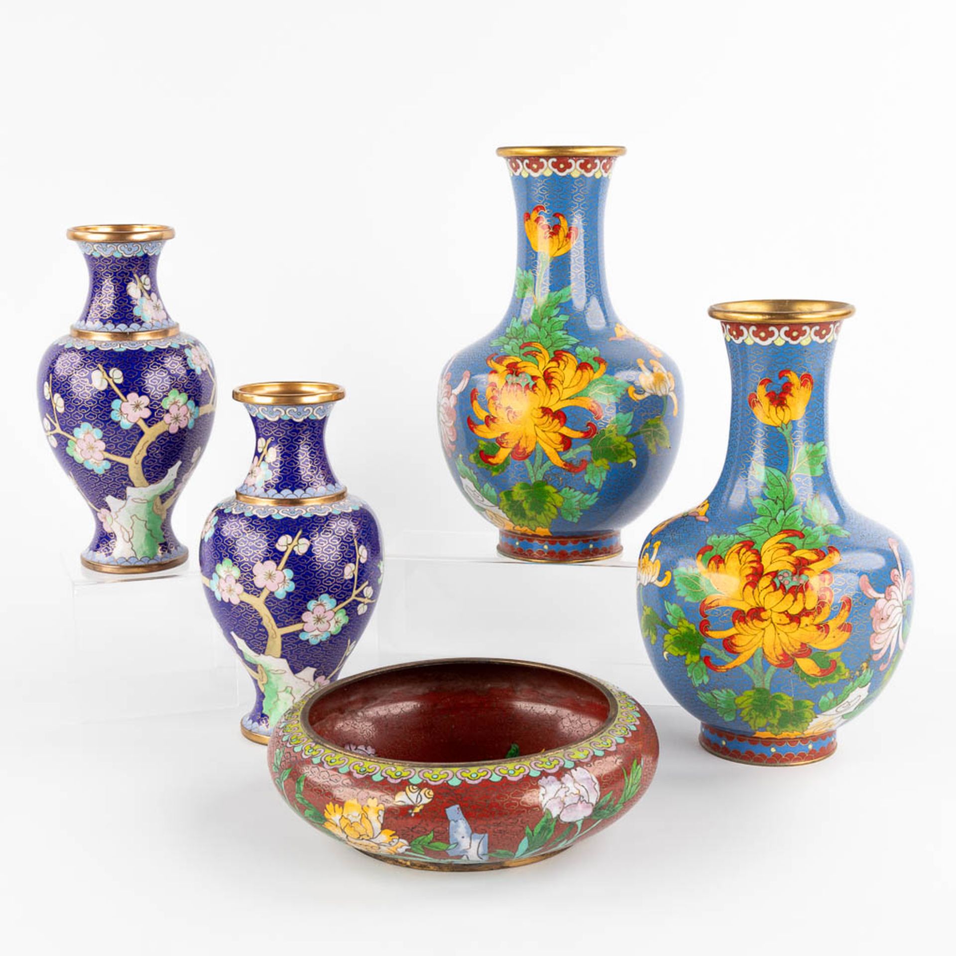 Five Oriental vases, cloisonné bronze. 20th C. (H:25 cm)