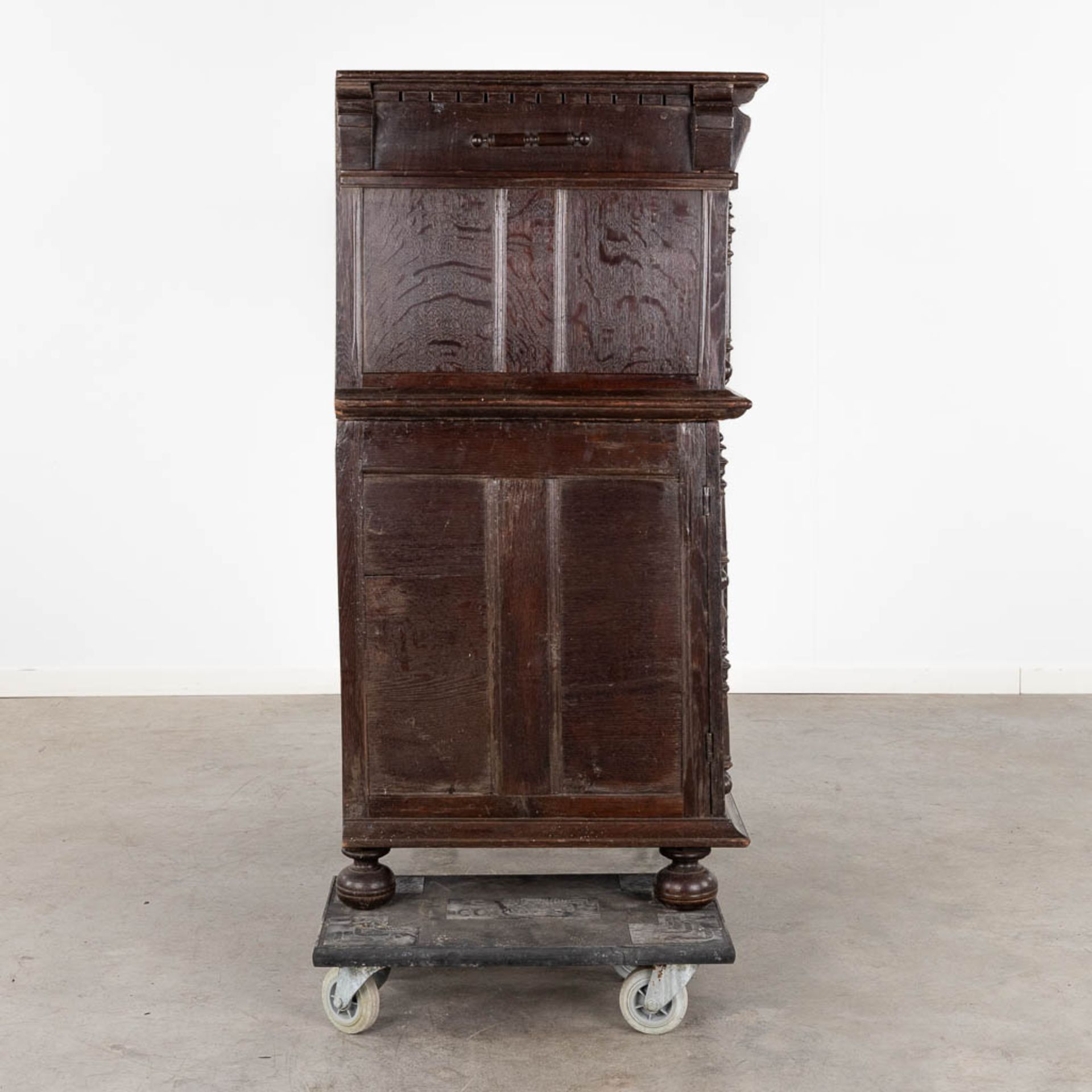 An antique cabinet with drop-down leaf, oak. 17th C. (D:62 x W:116 x H:123 cm) - Image 5 of 14