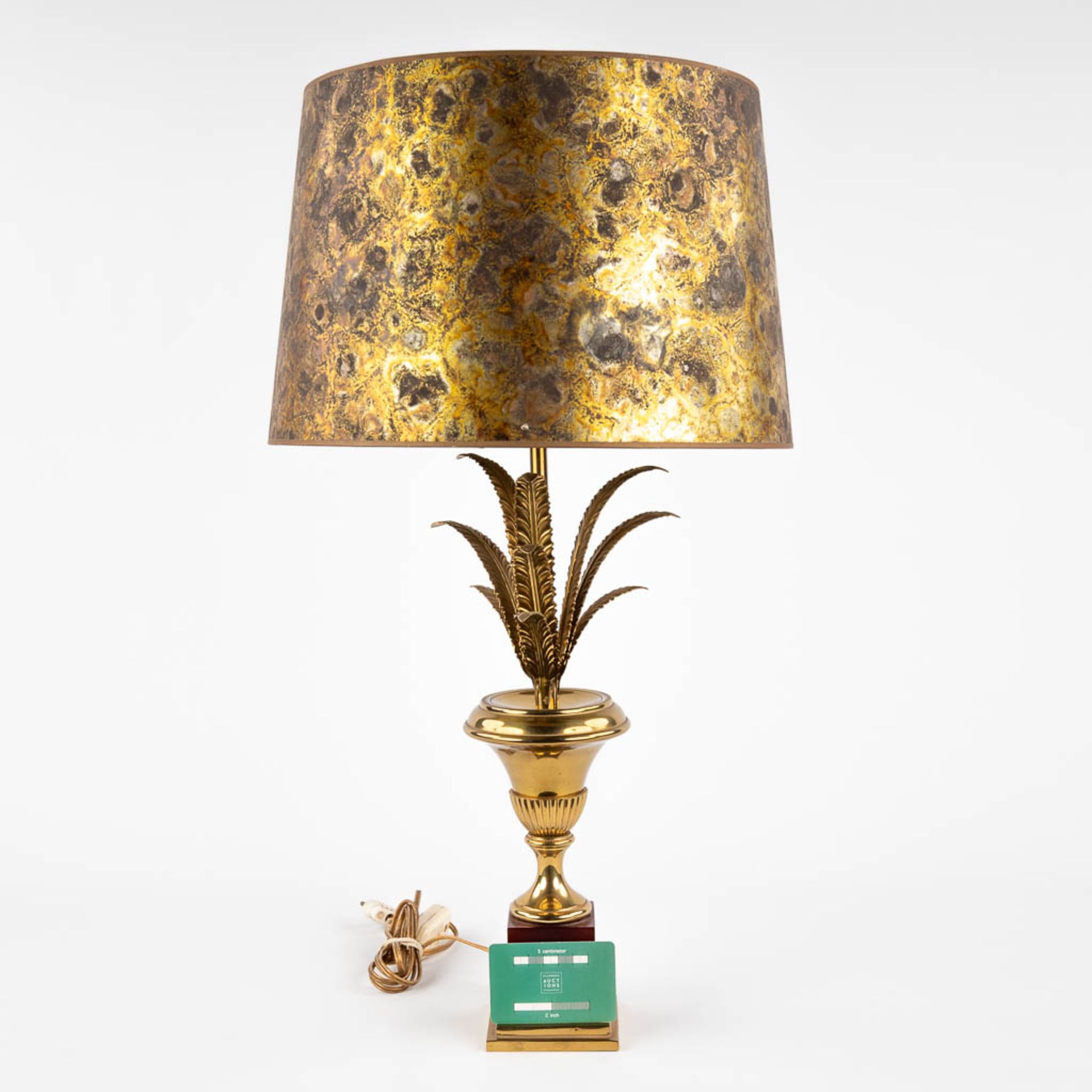 A Hollywood-Regency table lamp in the style of Boulanger. Circa 1980. (H:66 x D:35 cm) - Bild 2 aus 11