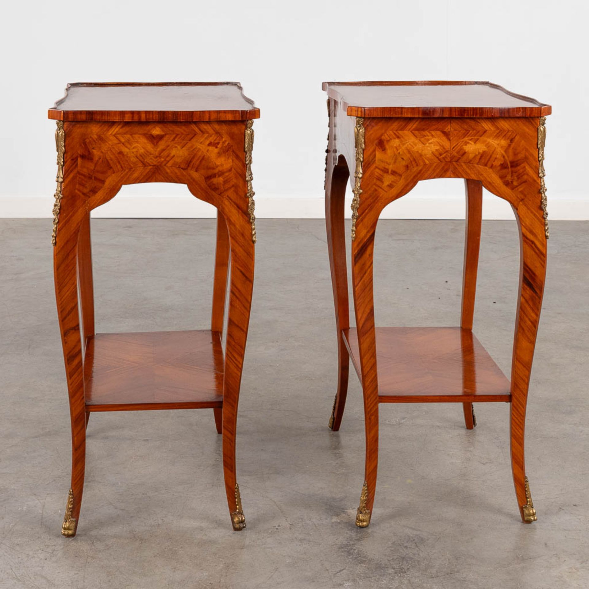 A pair of two-tier side tables with a drawer, wood with marquetry inlay. 20th C. (D:30 x W:45 x H:63 - Image 7 of 14