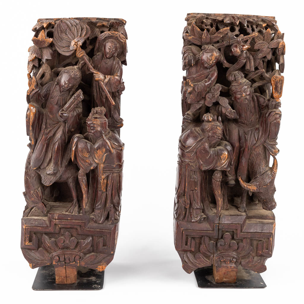 A pair of decorative and Oriental wood-sculptured panels. 19th C. (D:18 x W:26 x H:76 cm) - Bild 3 aus 16