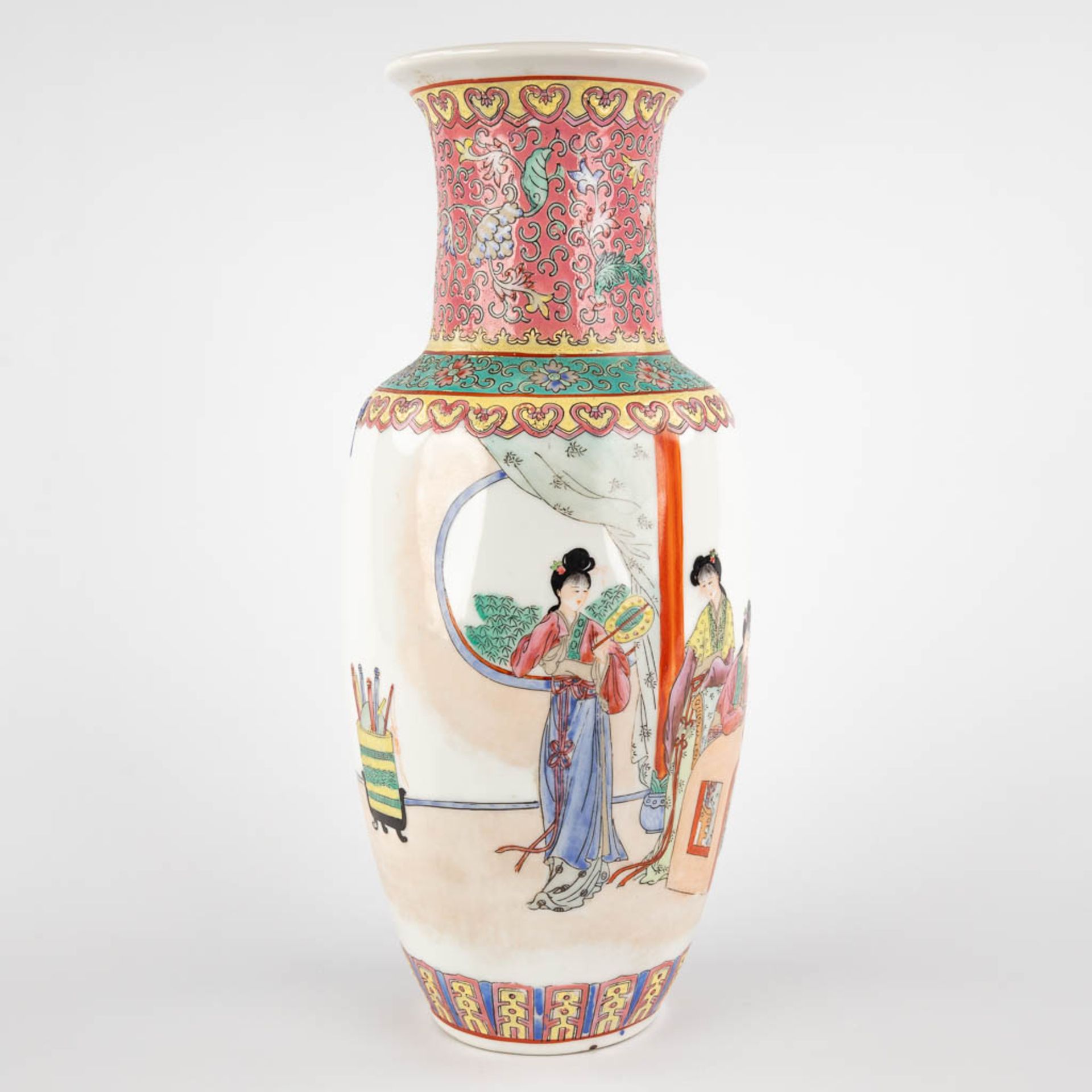 A Chinese vase with decor of Ladies at a desk, 20th C. (H:36 x D:14,5 cm) - Image 3 of 12