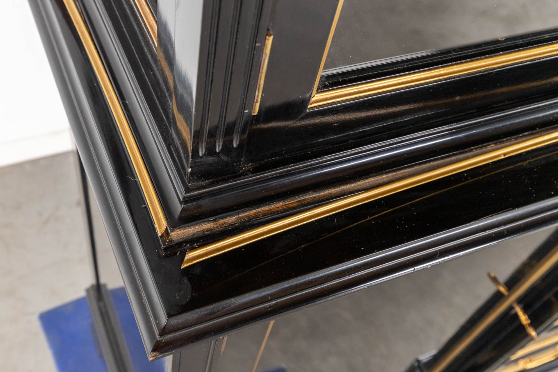 A black lacquered bookcase with gilt hardware. 20th C. (D:42 x W:167 x H:198 cm) - Image 11 of 13