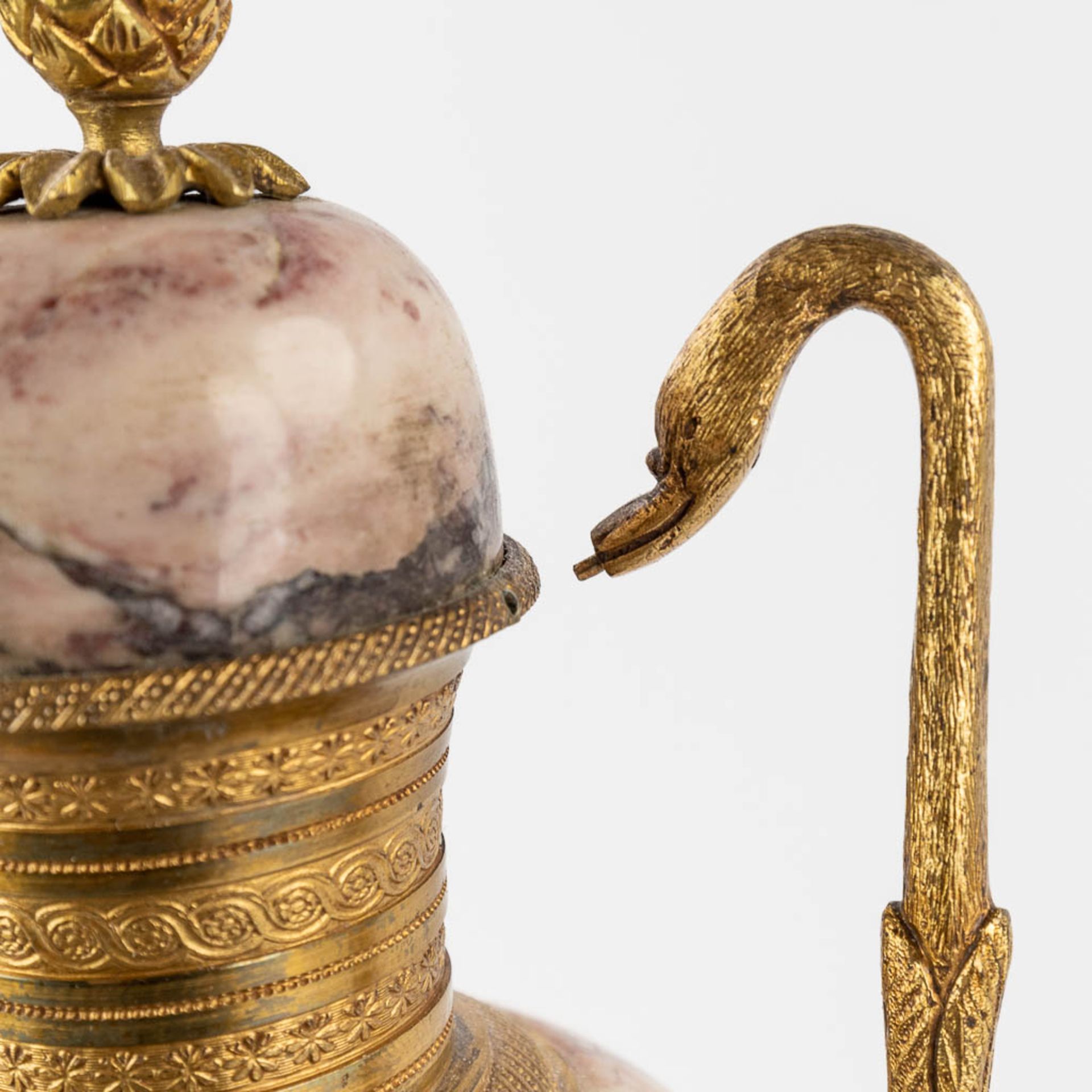 A pair of marble cassolettes mounted with bronze, Empire style. 19th C. (D:11 x W:13 x H:43 cm) - Bild 12 aus 12