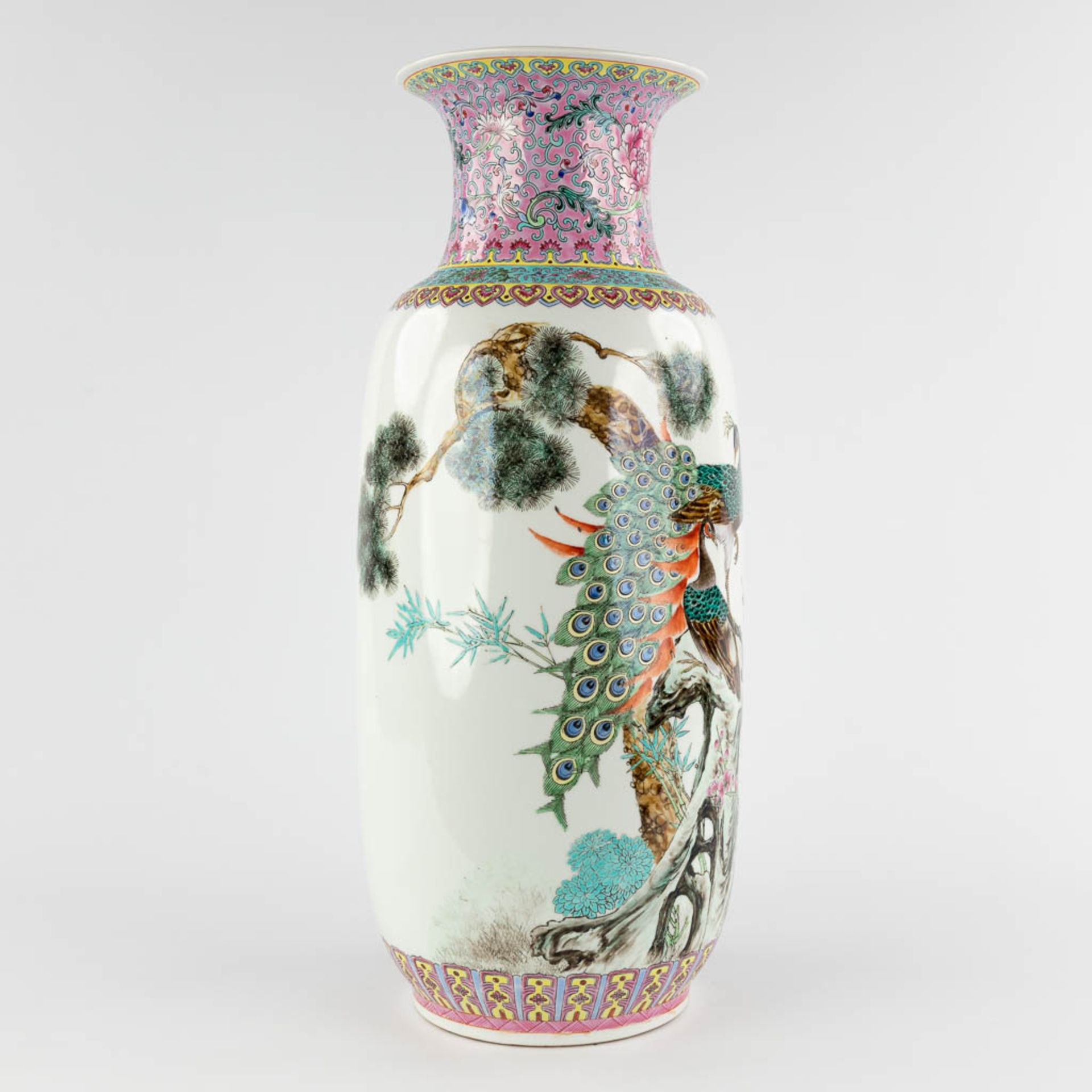 A Chinese vase decorated with peacocks, 20th C. (H:60 x D:24 cm) - Image 7 of 13