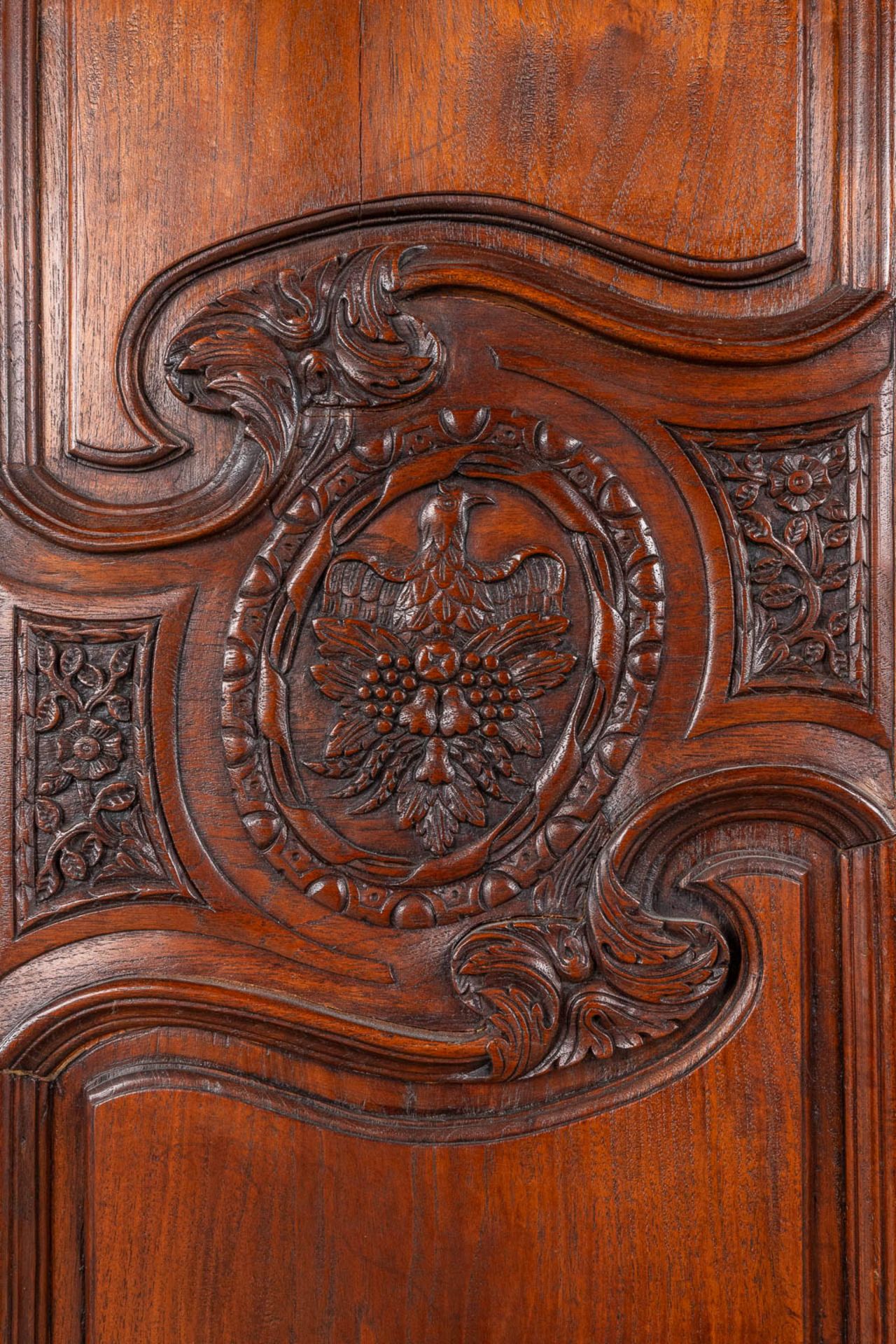 A wardrobe/cabinet, sculptured hardwood. 20th C. (D:64 x W:140 x H:235 cm) - Image 10 of 20