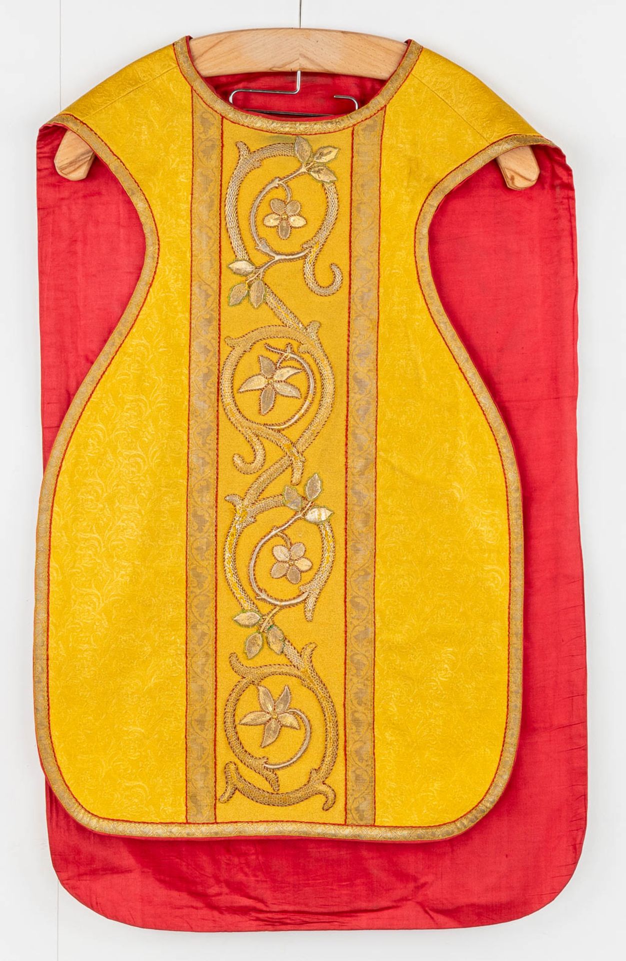 Three Roman Chasubles, Three Stola, thick gold thread embroideries. - Image 7 of 28