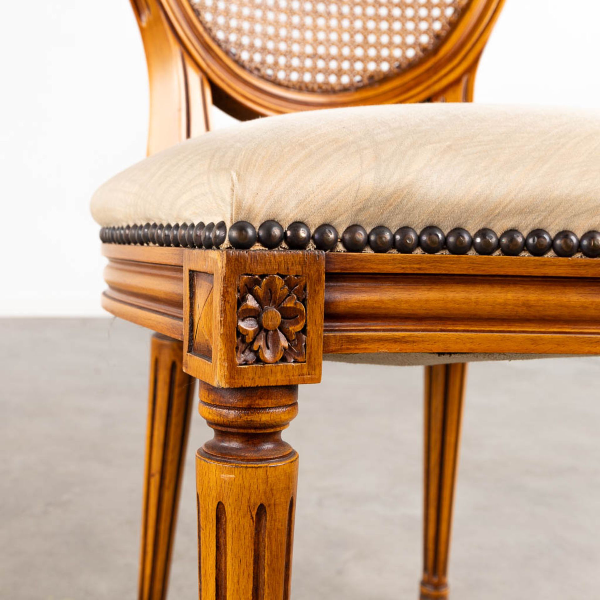 Giorgetti, 8 chairs, Louis XVI style finished with caning. (D:48 x W:48 x H:95 cm) - Image 13 of 13