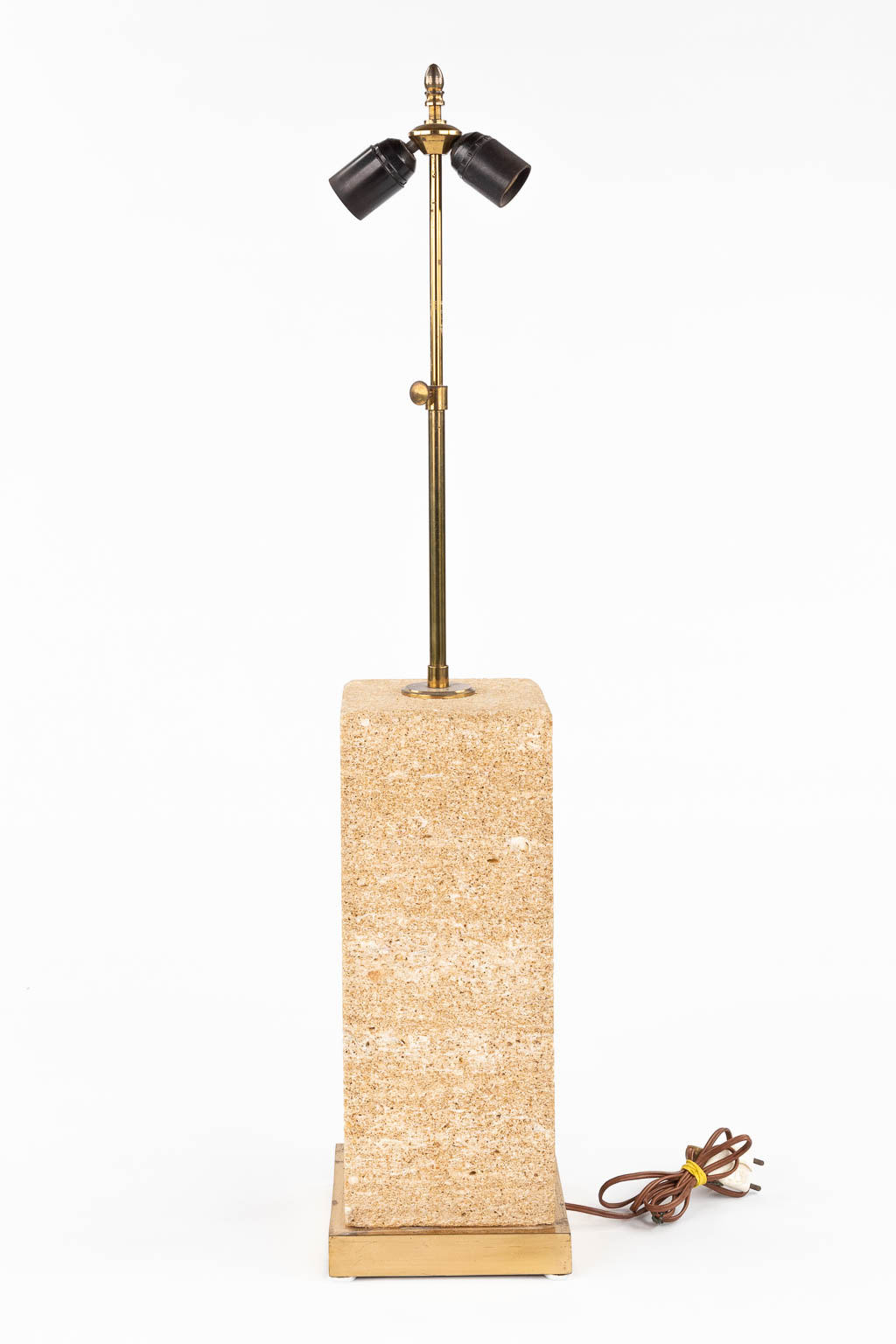 A travertine table lamp, in the style of Camille Breesche. (D:36 x W:36 x H:86 cm) - Bild 6 aus 11