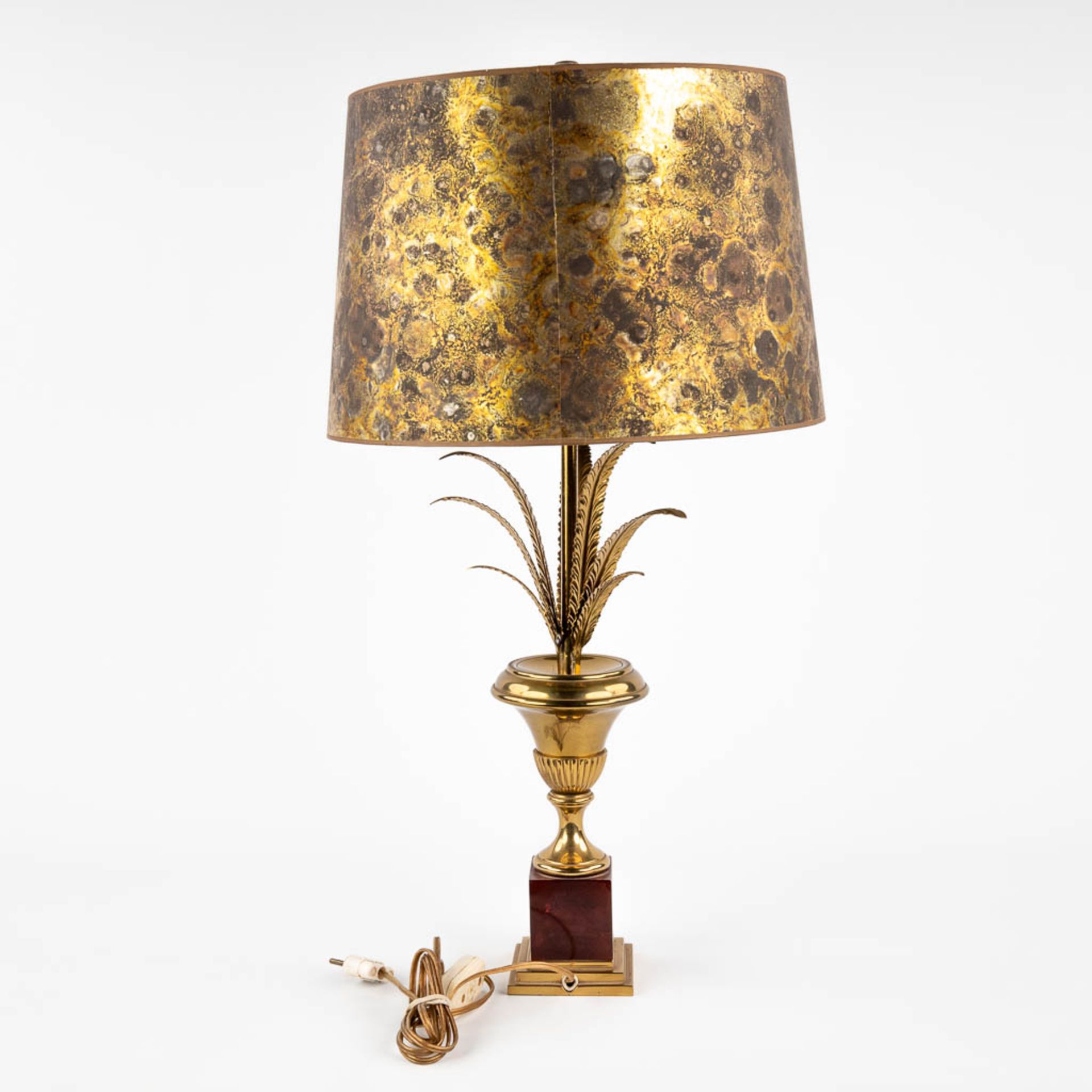 A Hollywood-Regency table lamp in the style of Boulanger. Circa 1980. (H:66 x D:35 cm) - Bild 5 aus 11