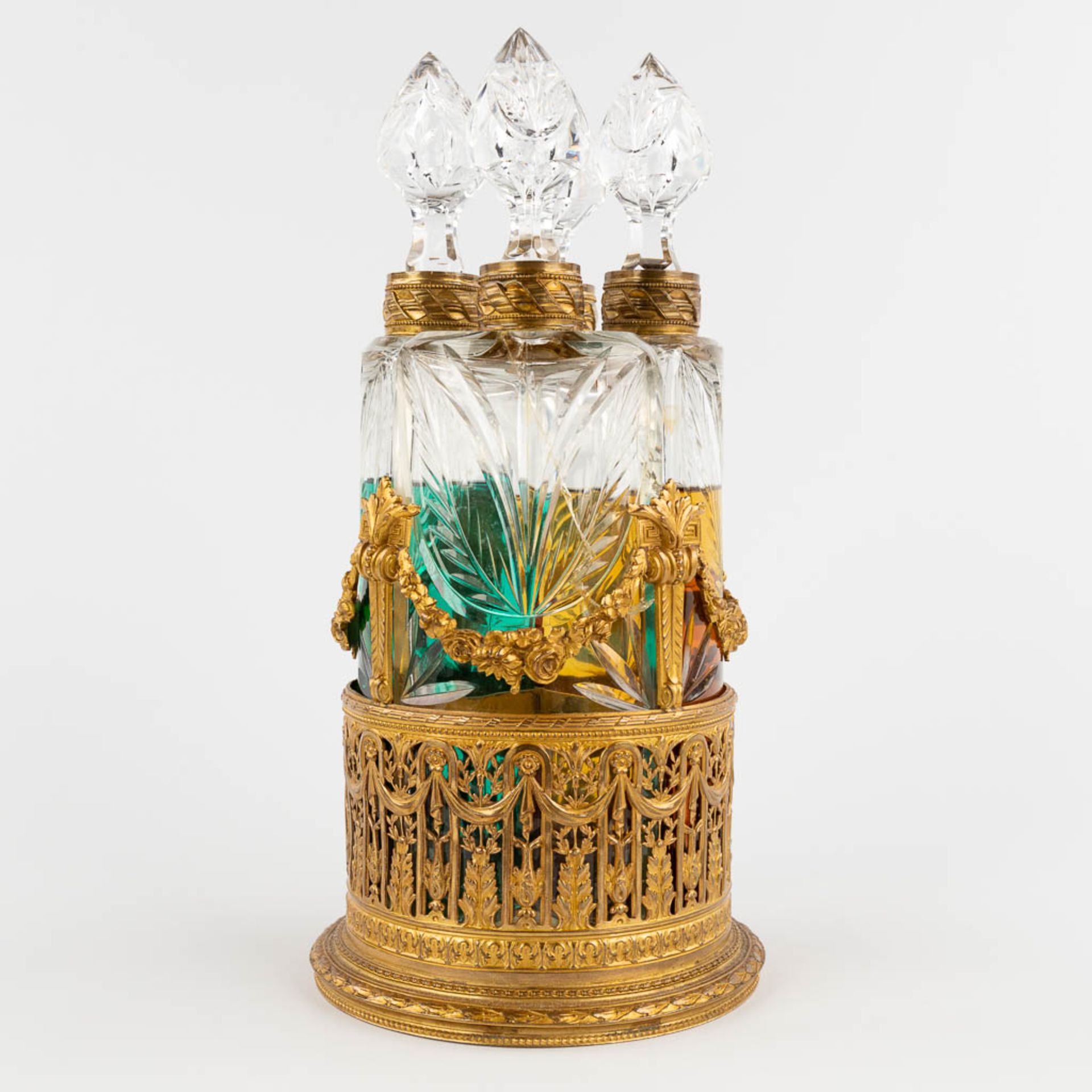 A Perfume set, gilt bronze in Louis XVI style with 4 glass bottles, Napoleon 3 period. (H:31 x D:15  - Bild 4 aus 15