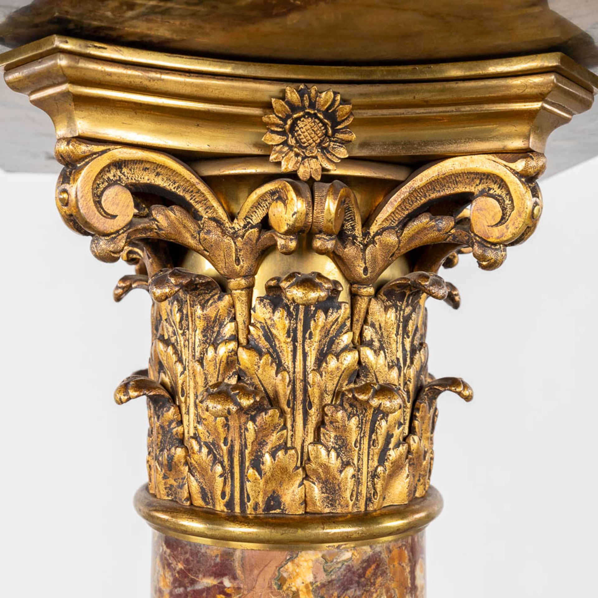 A pedestal, marble mounted with bronze in Corinthian style. Circa 1920. (D:35 x W:35 x H:120 cm) - Image 9 of 13