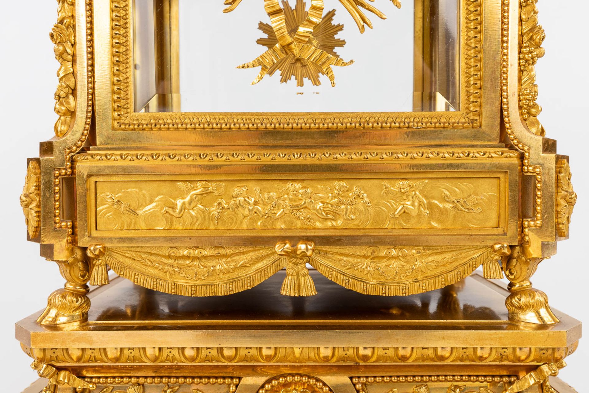 An imposing three-piece mantle garniture clock and candelabra, gilt bronze in Louis XVI style. Maiso - Image 7 of 38