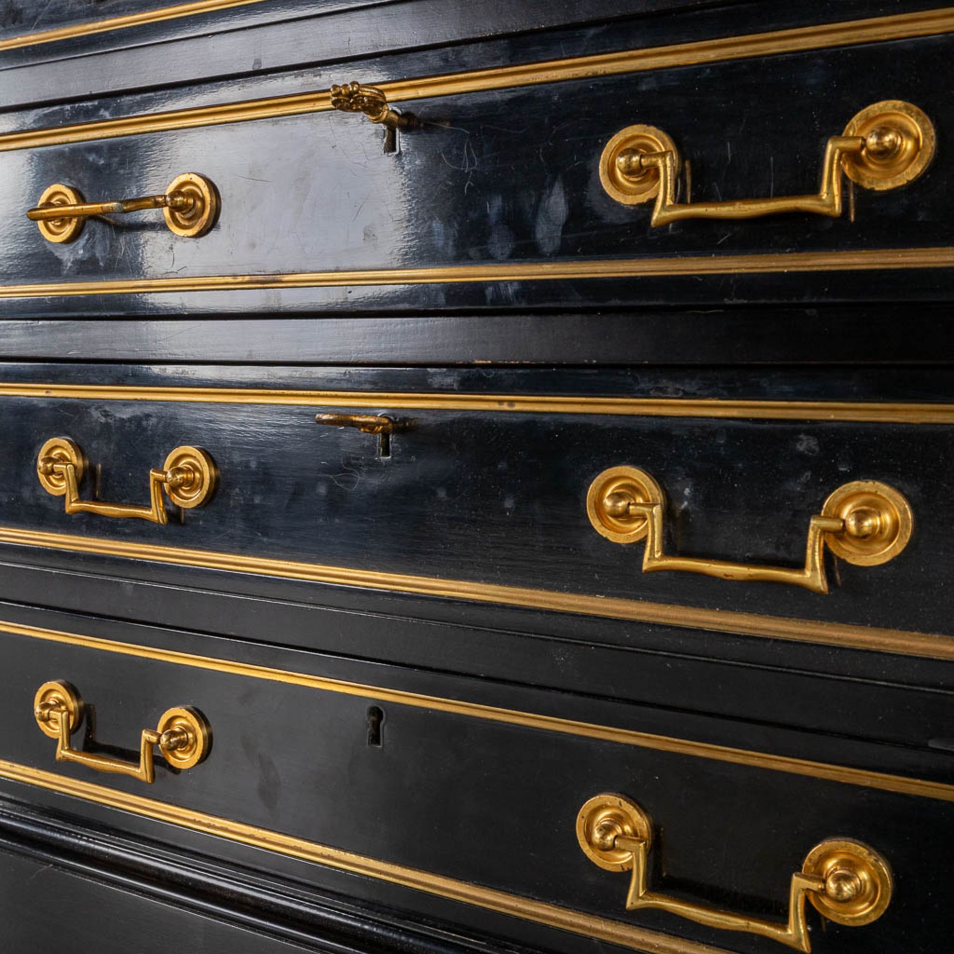 A black lacquered bookcase with gilt hardware. 20th C. (D:42 x W:167 x H:198 cm) - Image 10 of 13
